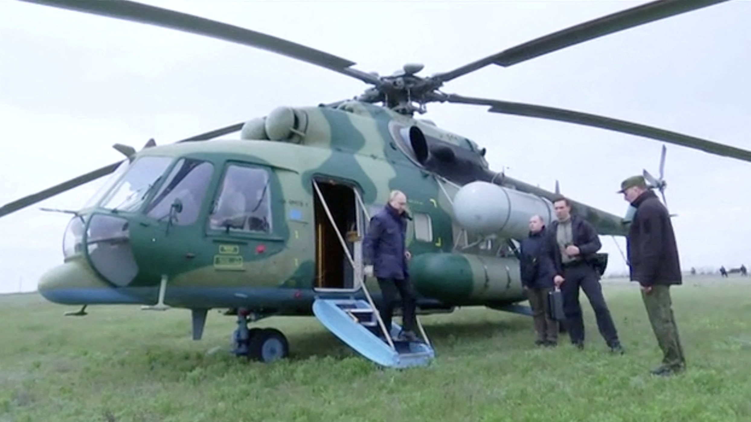 Putin visita soldados russos em Kherson