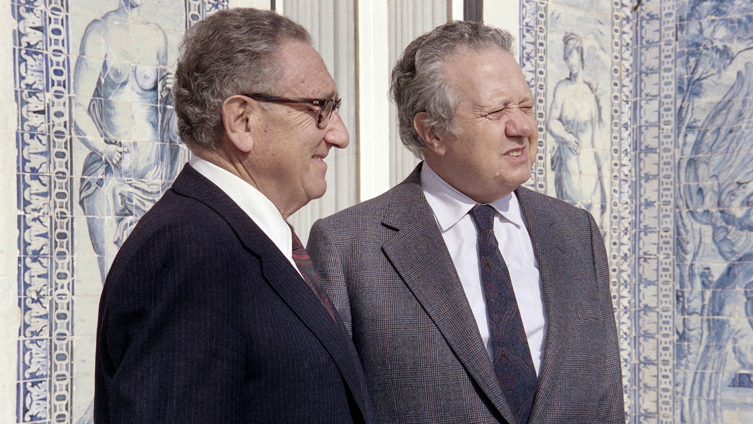 As eleições para a Assembleia Constituinte, em abril de 1975, ditaram a vitória dos moderados, mas Kissinger não entendia que os comunistas continuassem no Governo em Portugal