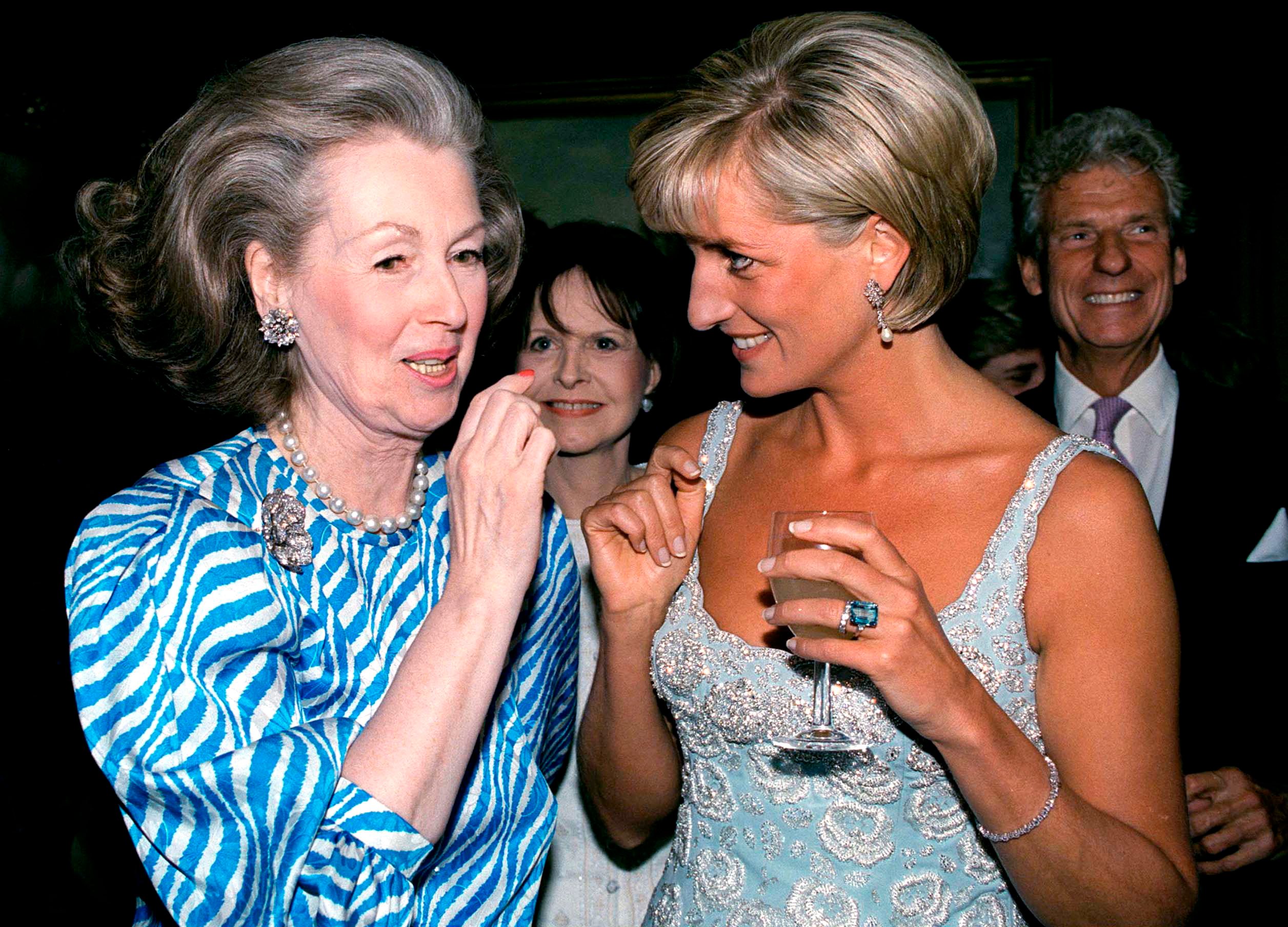 Diana And Stepmother Raine Spencer At Christies