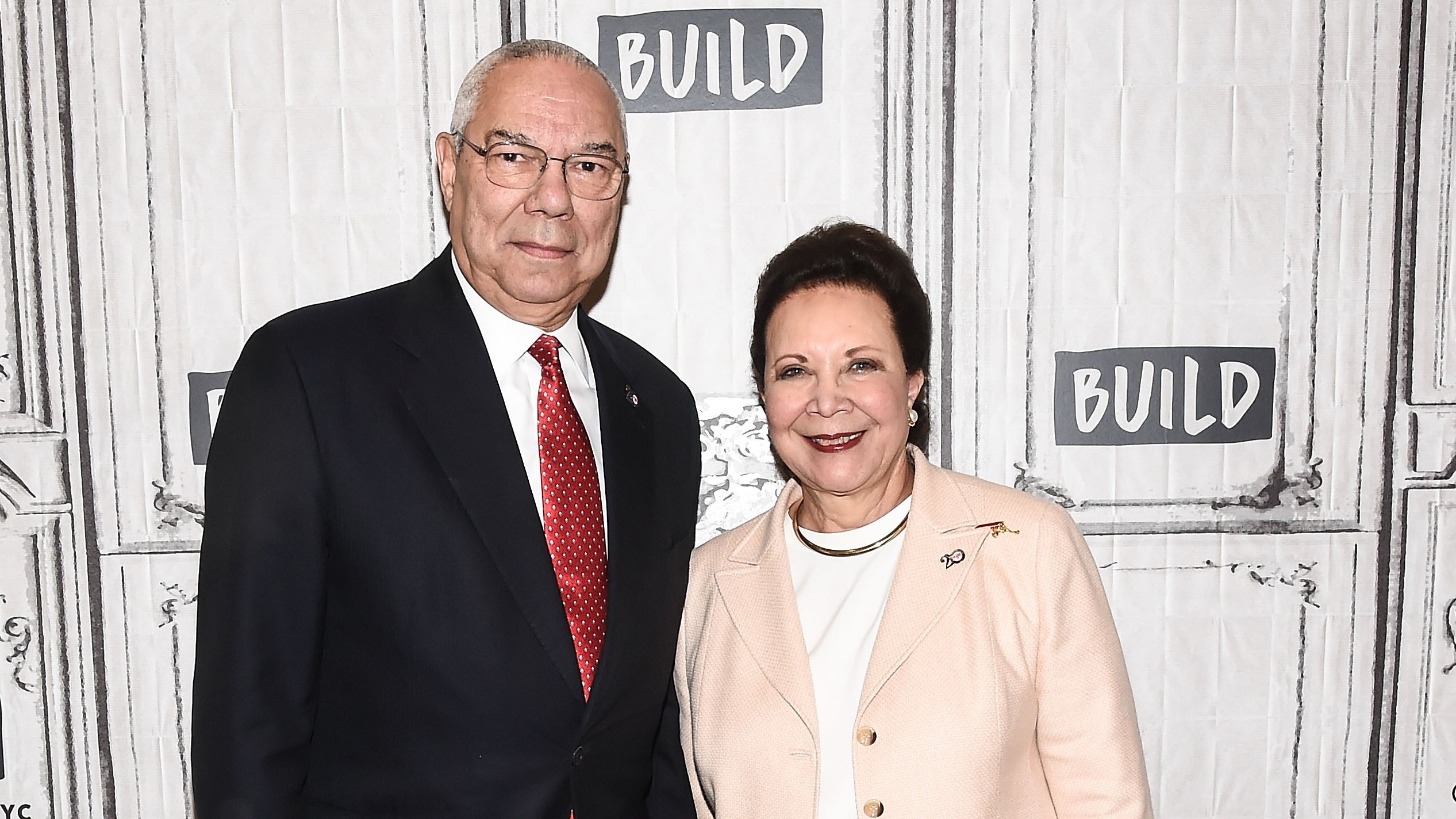 Colin Powell e a mulher, Alma Powell