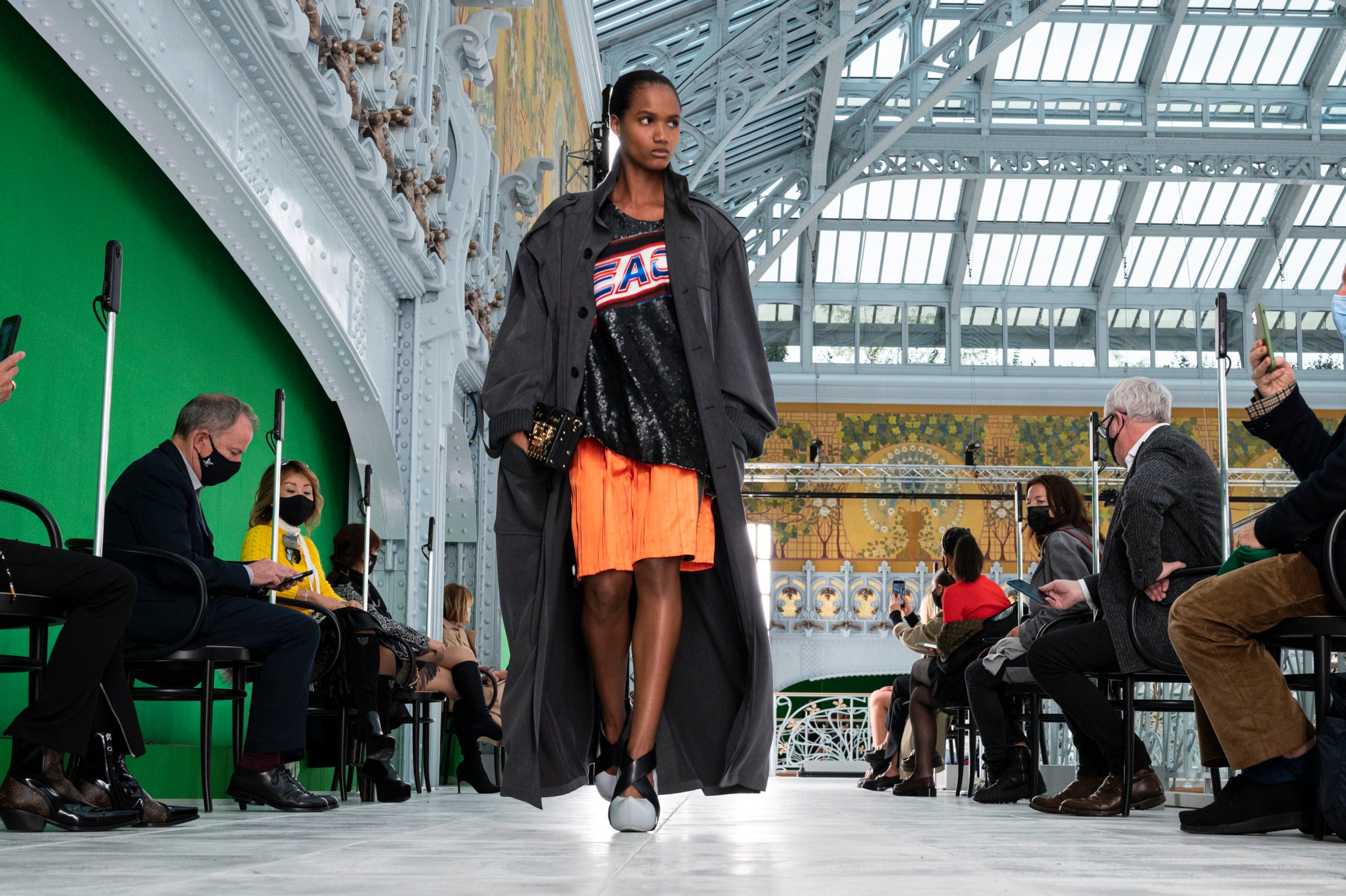 Louis Vuitton : Runway - Paris Fashion Week - Womenswear Spring Summer 2021