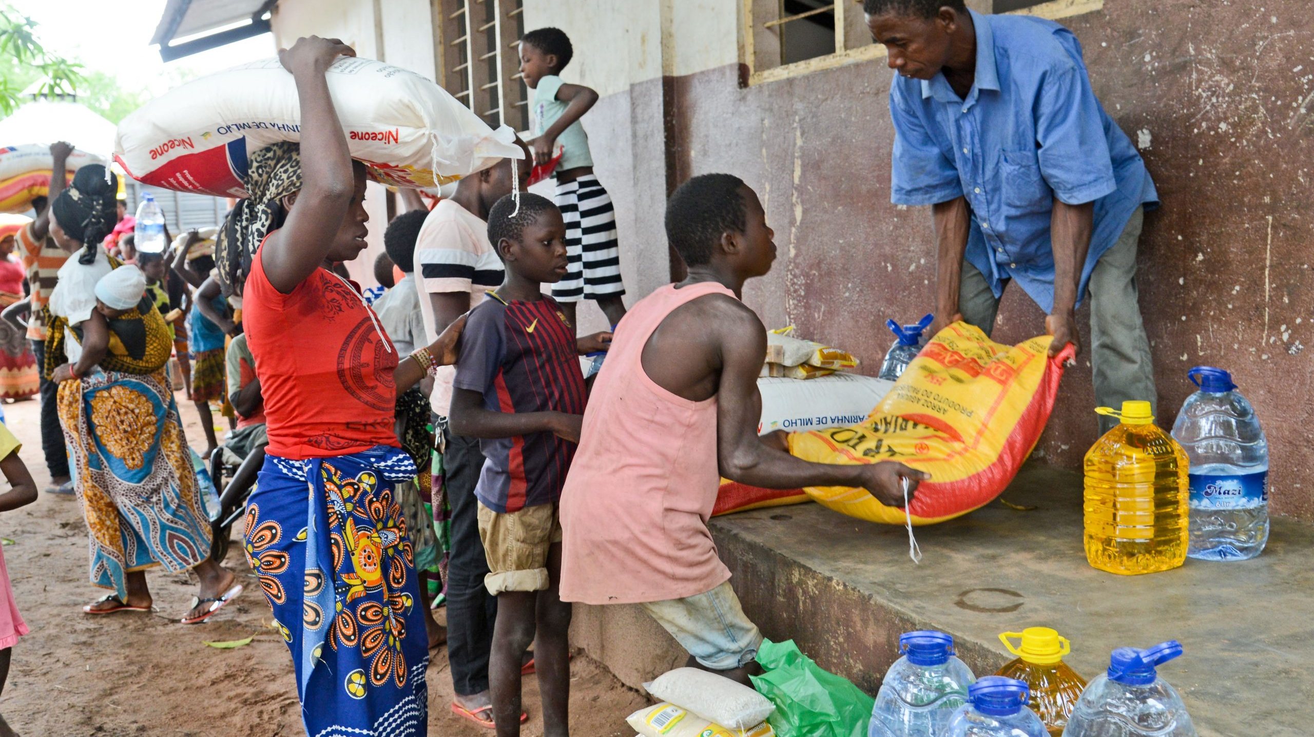 A Viver 100 Fronteiras dinamiza operações de ajuda humanitária em vários países africanos, como Guiné-Bissau, Cabo Verde e Moçambique