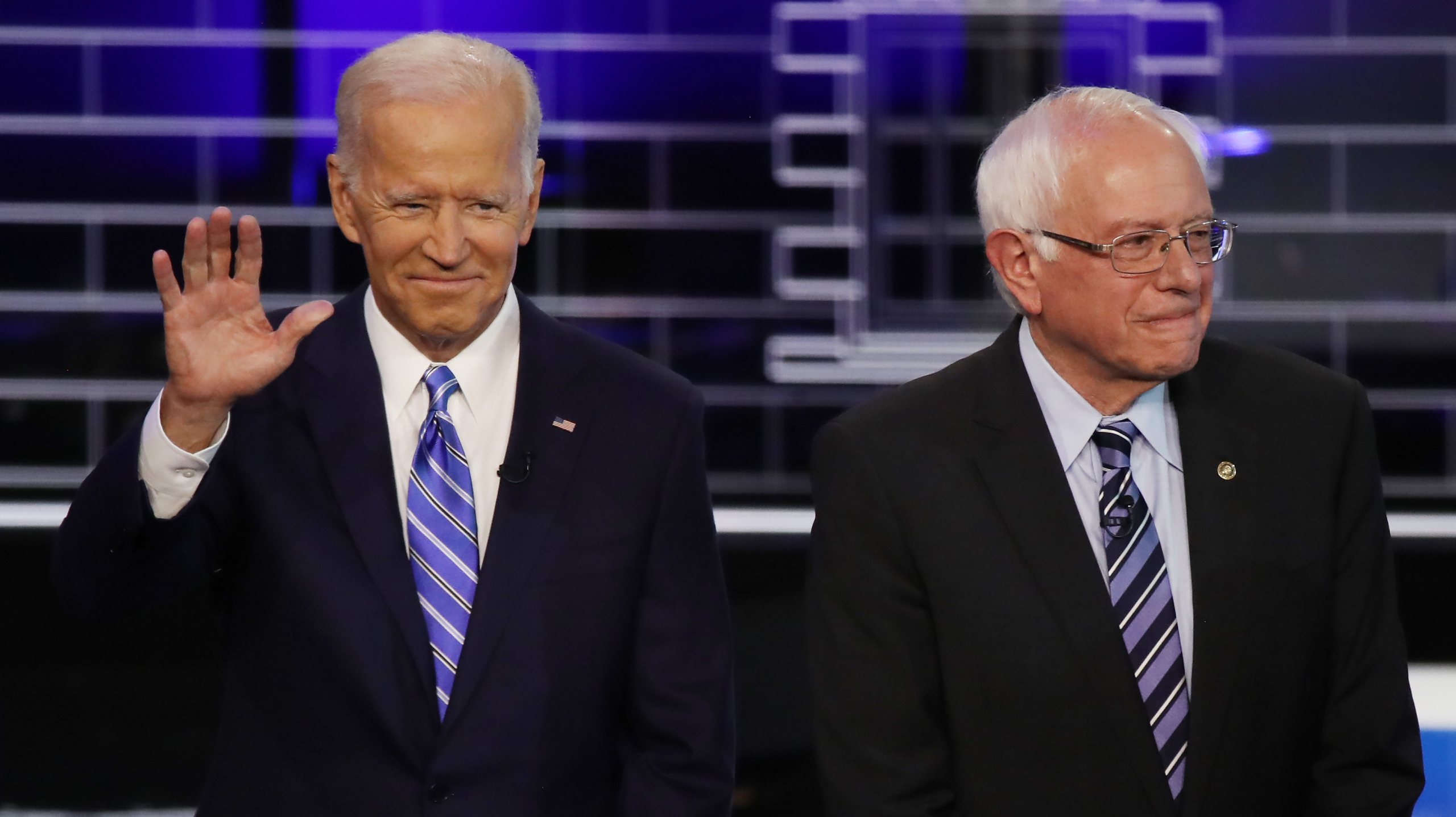 Bernie Sanders foi o principal opositor a Joe Biden dentro do Partido Democrata nas eleições presidenciais de 2020. A imagem mostra dos dois candidatos num debate pela candidatura democrata, em 2019