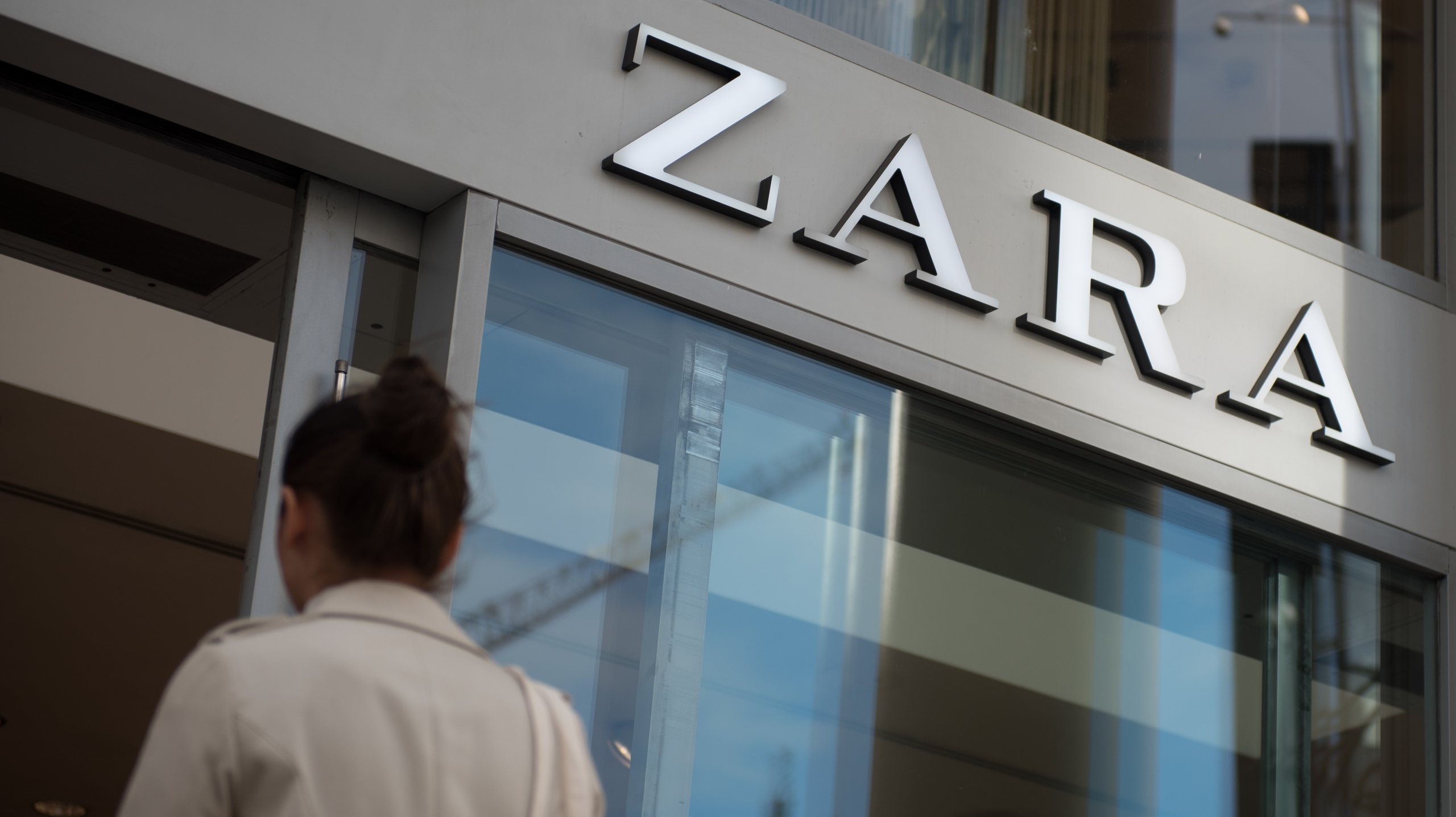 A Rússia representa cerca de 8,5% do EBIT (resultado operacional) global do grupo Inditex que detém a Zara