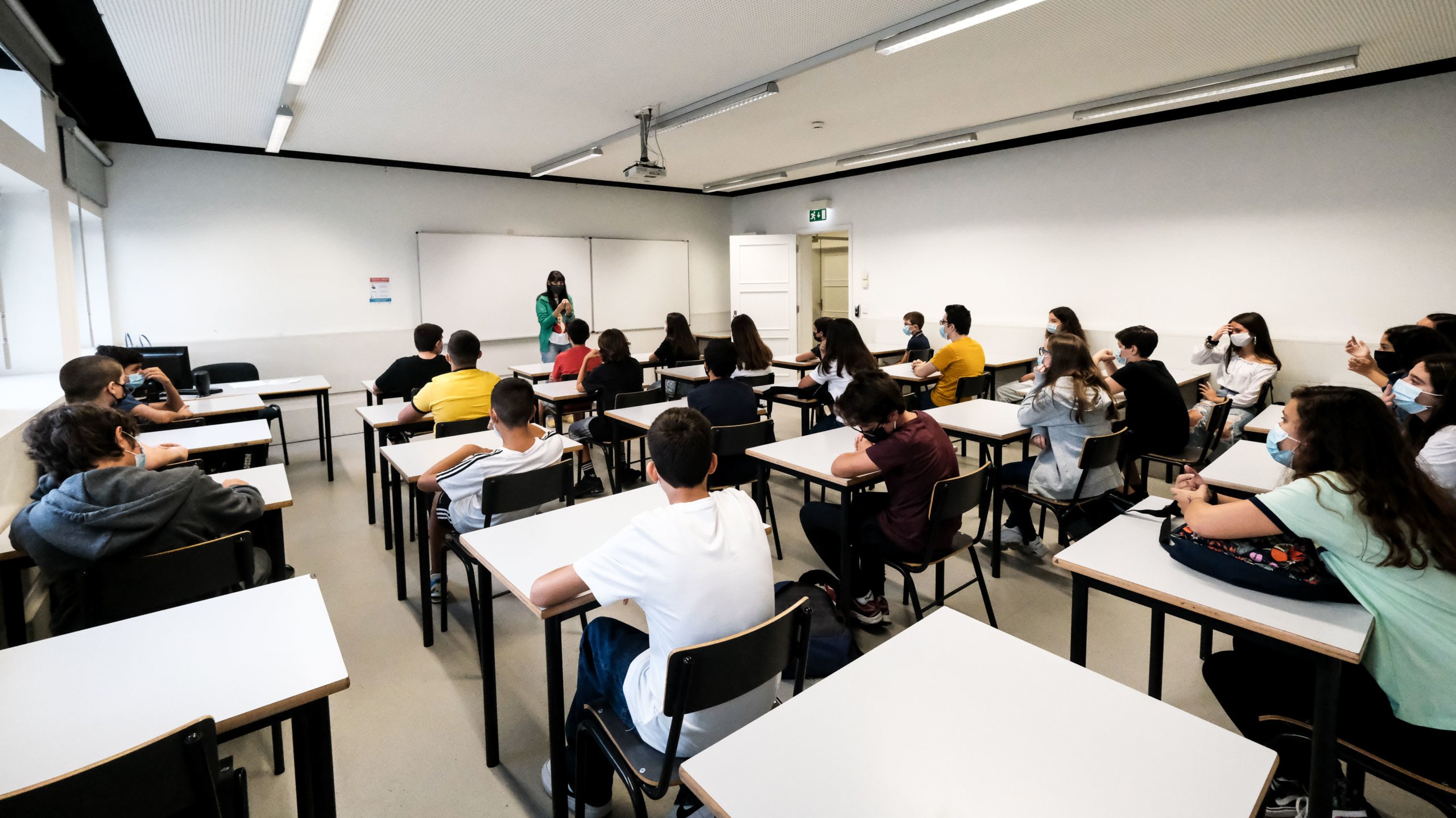 &quot;A região não tem sabido cativar e garantir a permanência dos seus profissionais de educação&quot;, diz o presidente do Sindicato Democrático dos Professores dos Açores