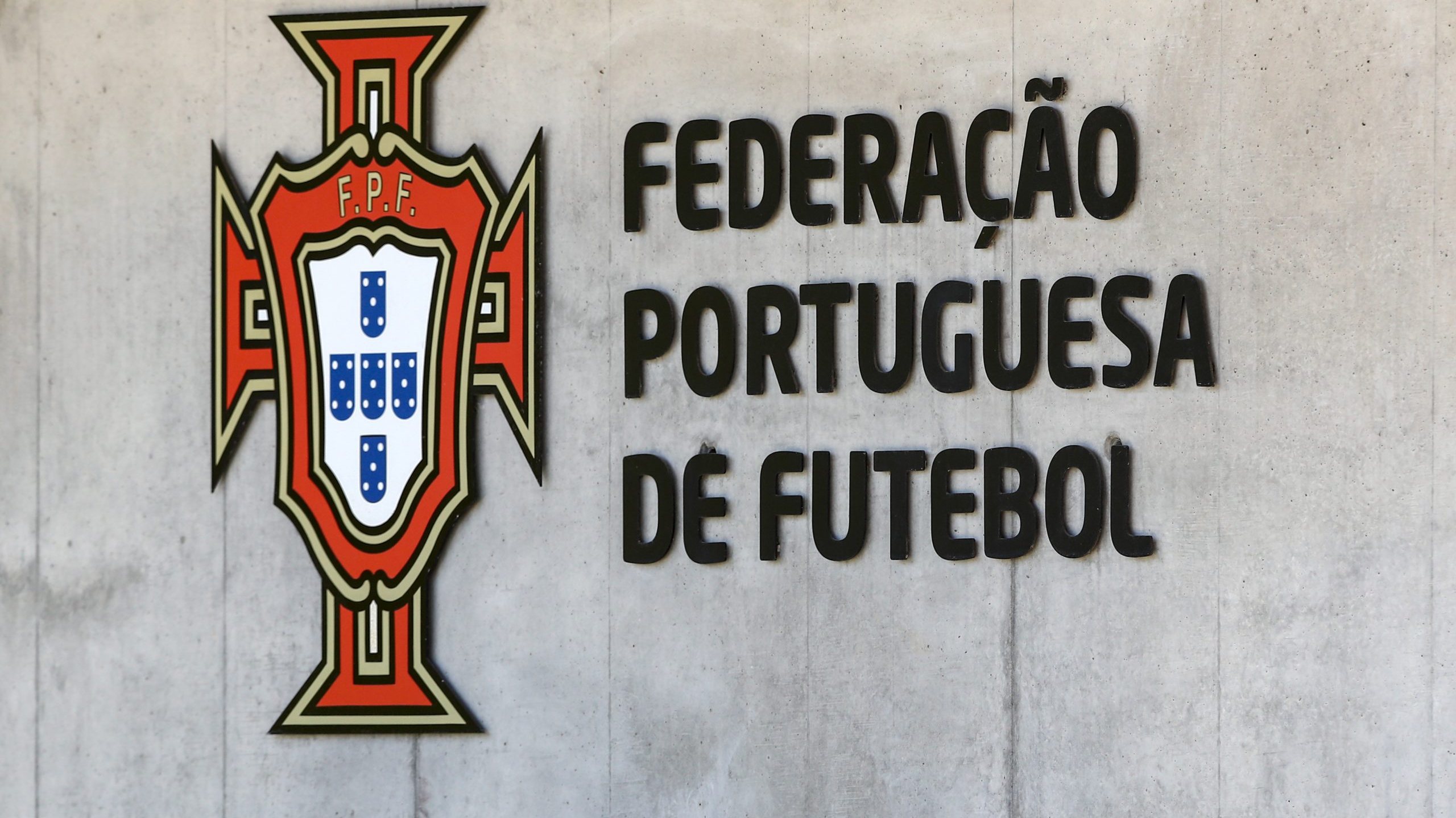 Logotipo da Federação Portuguesa de Futebol, Oeiras, 24 de junho de 2019. ANTÓNIO COTRIM/LUSA