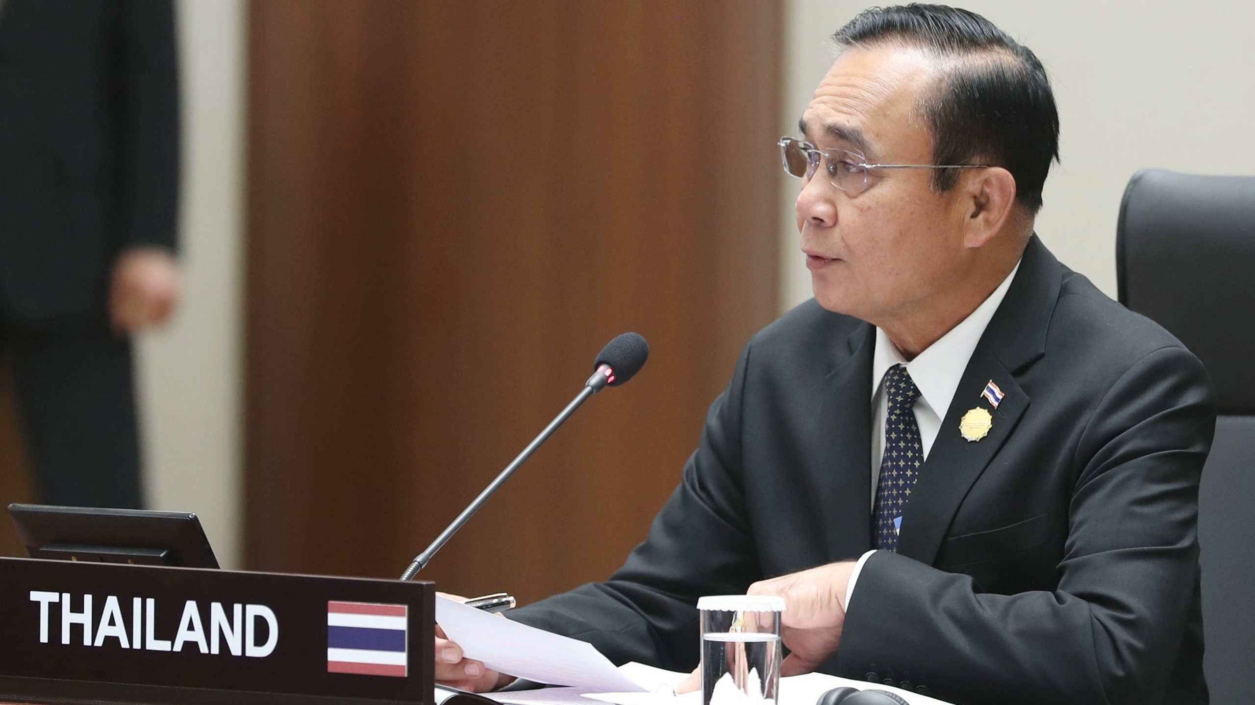 Prayut Chan-O-Cha foi suspenso das suas funções pelo Constitucional