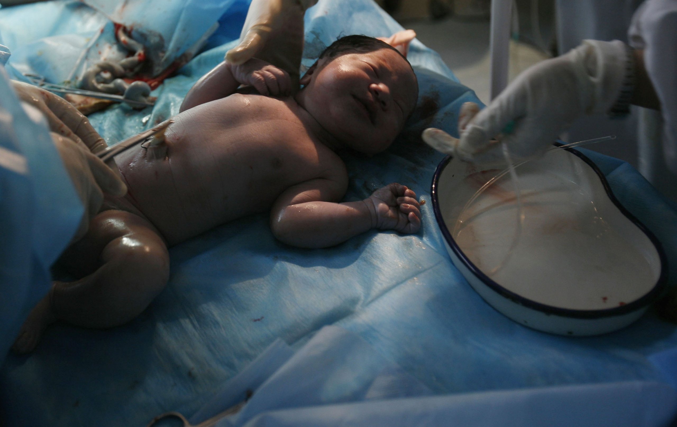 Muslim Woman Gives Birth In Xining