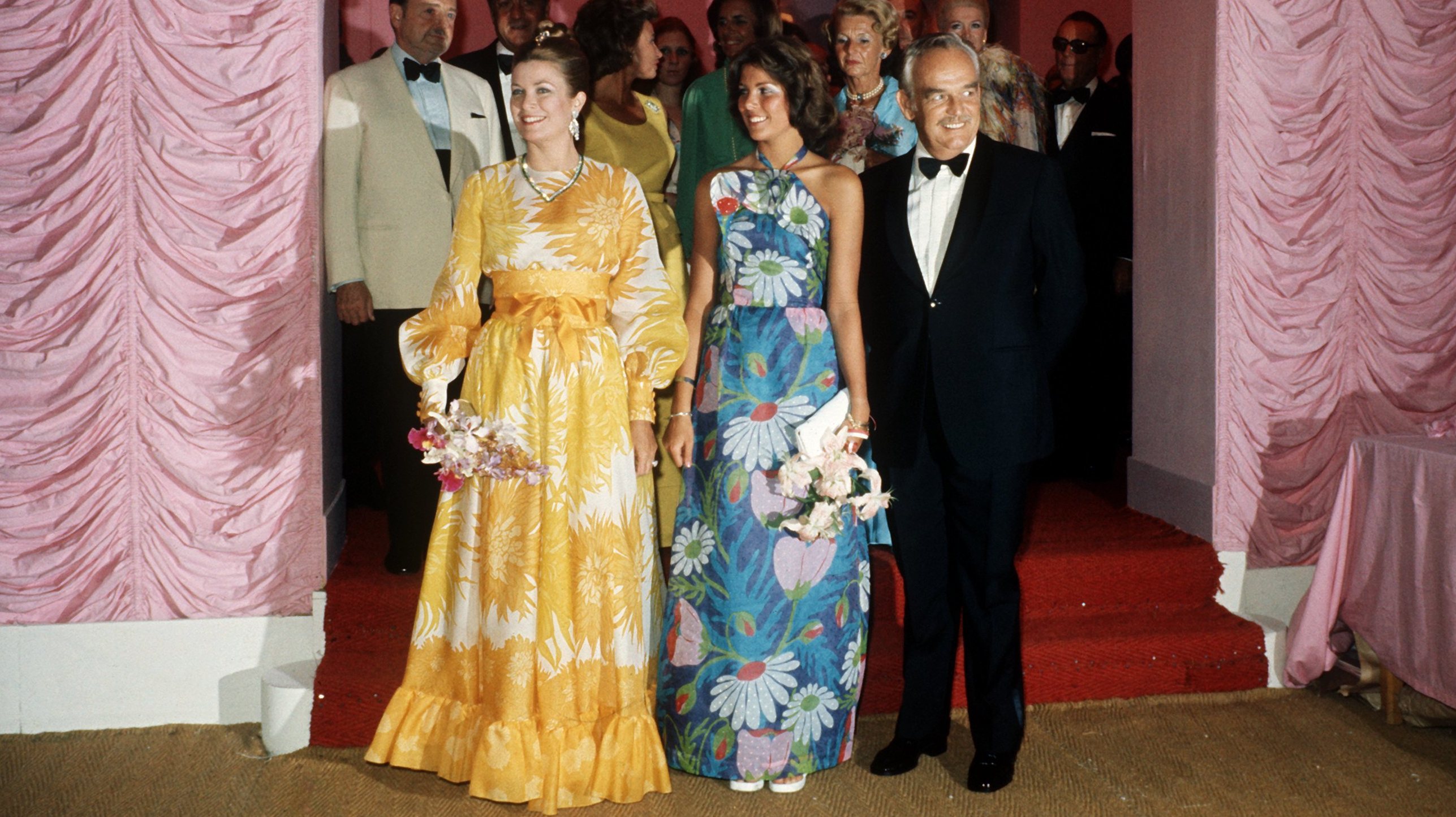 Fürstenfamilie von Monaco auf Rotkreuz-Ball