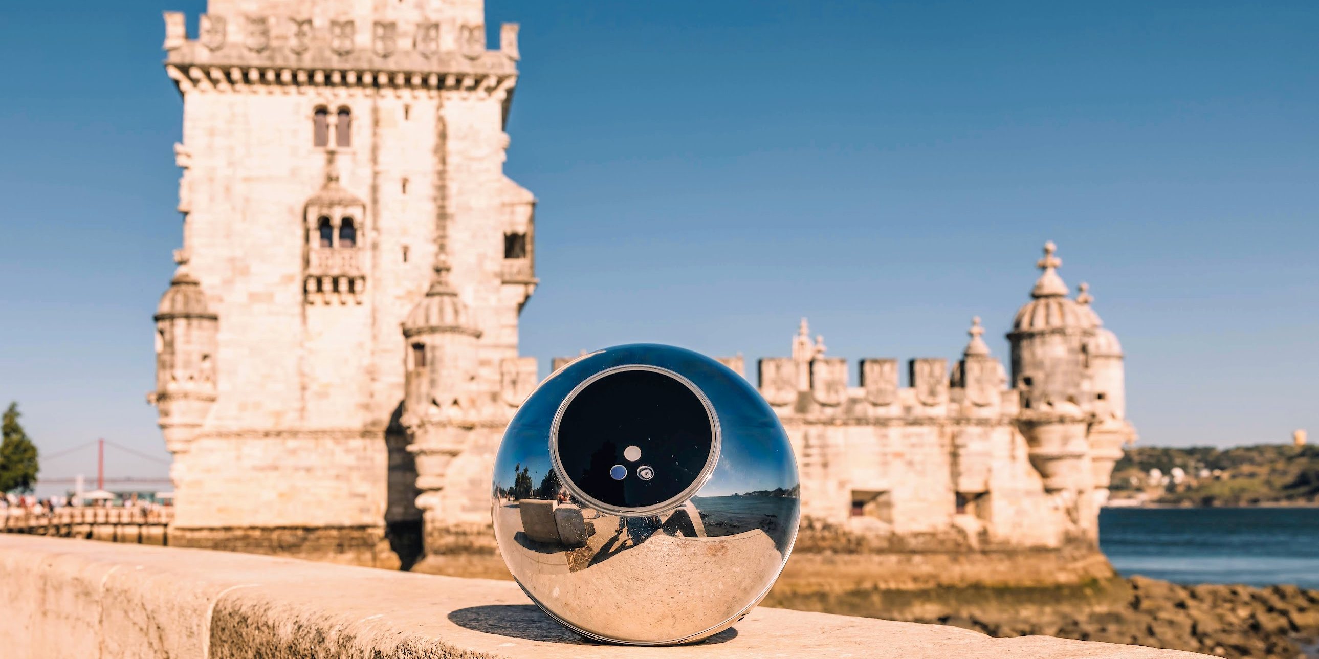 As esferas metálicas da Worldcoin já digitalizaram os olhos de 170 mil pessoas em Portugal