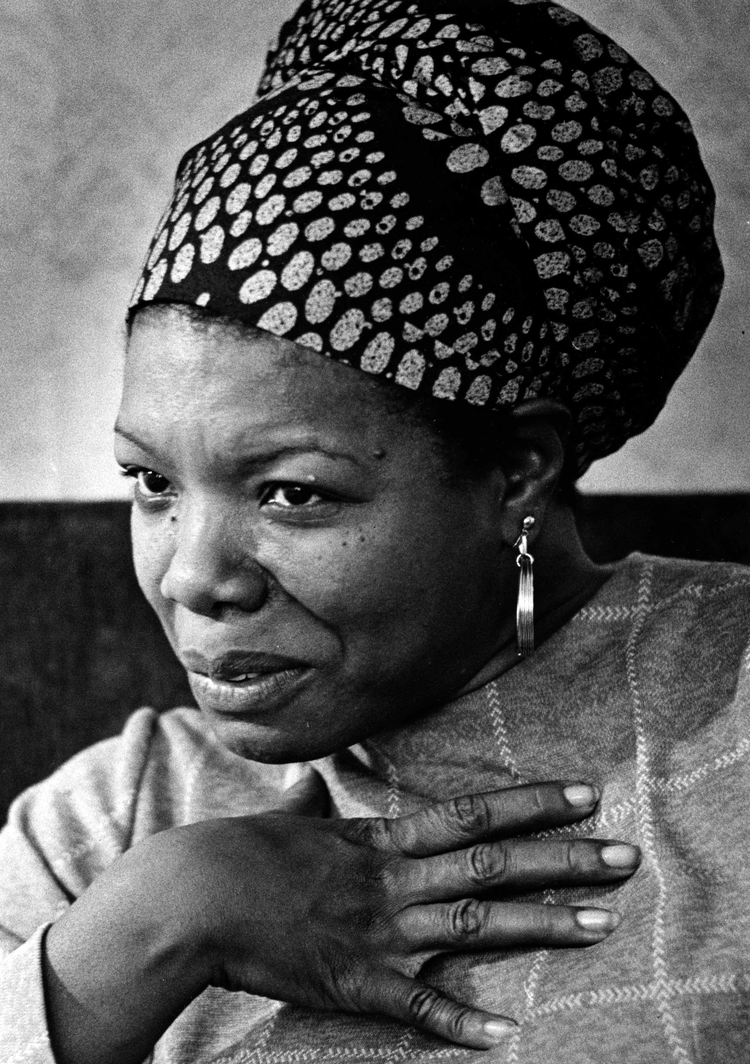 A poetisa e ativista pelos Direitos Civis, Maya Angelou, em 1974