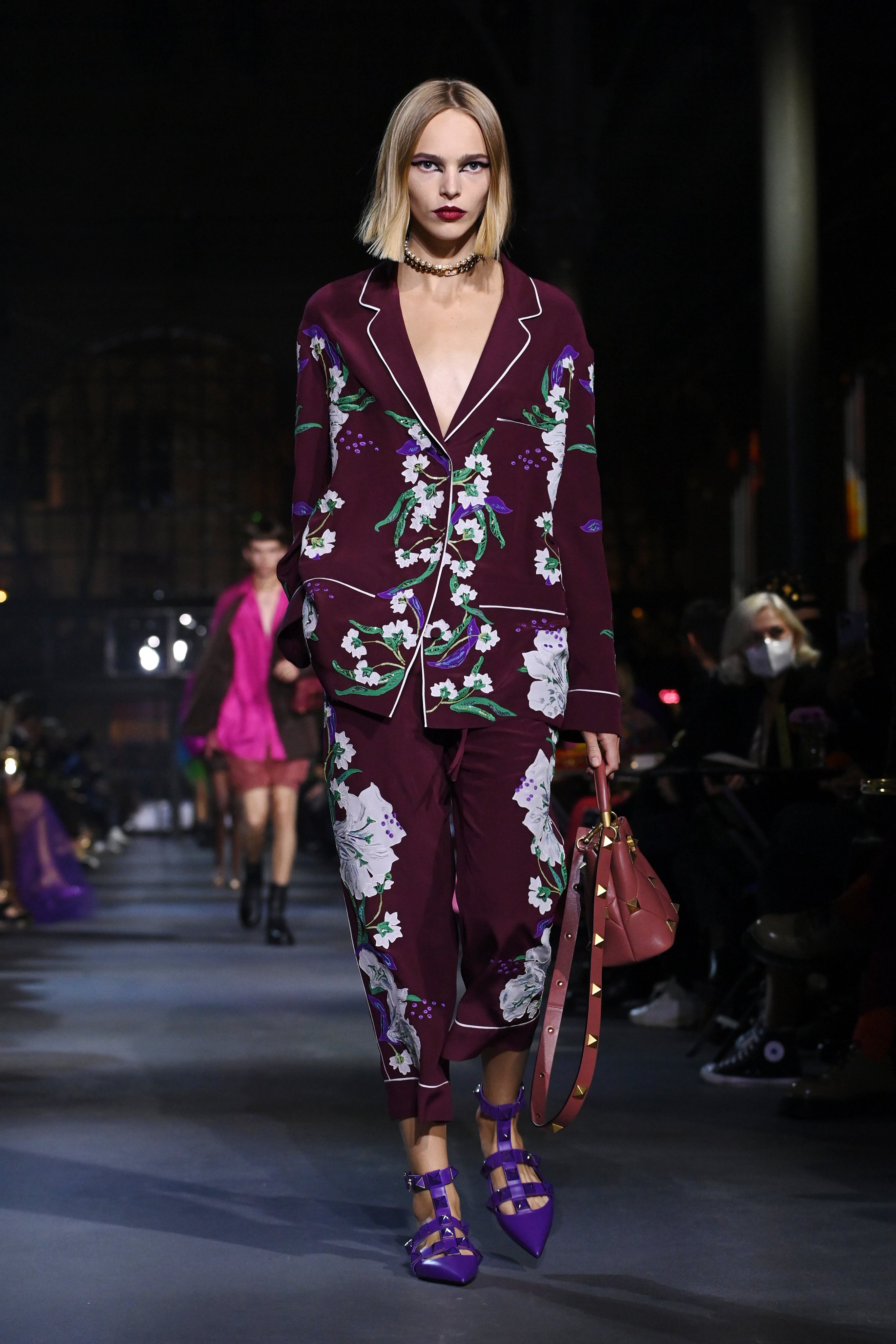 Valentino : Runway - Paris Fashion Week - Womenswear Spring Summer 2022