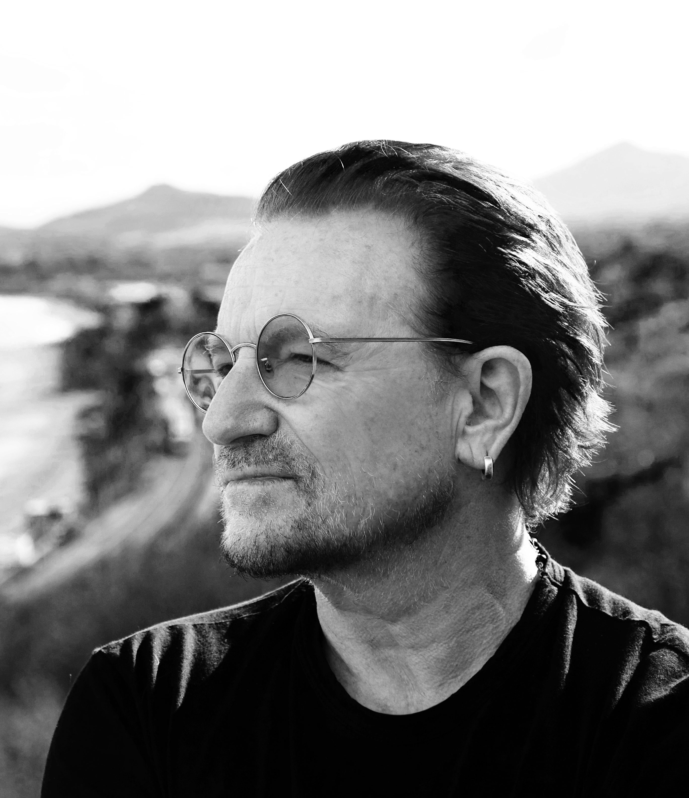 O momento em que conheceu a mulher, o início dos U2 e uma trapaça televisiva este é um capítulo das memórias de Bono foto