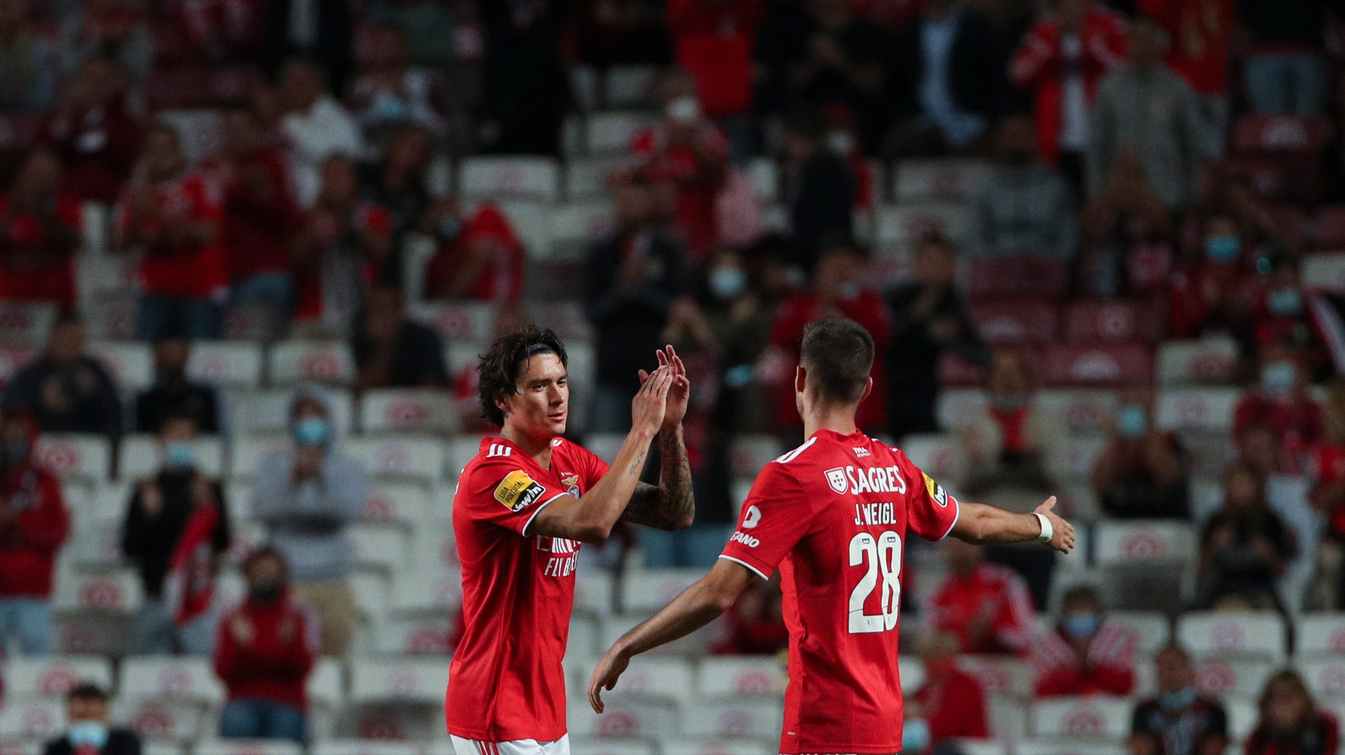 Darwin Núñez e Weigl marcaram os golos da sexta vitória seguida do Benfica no Campeonato, algo que não acontecia há 39 anos