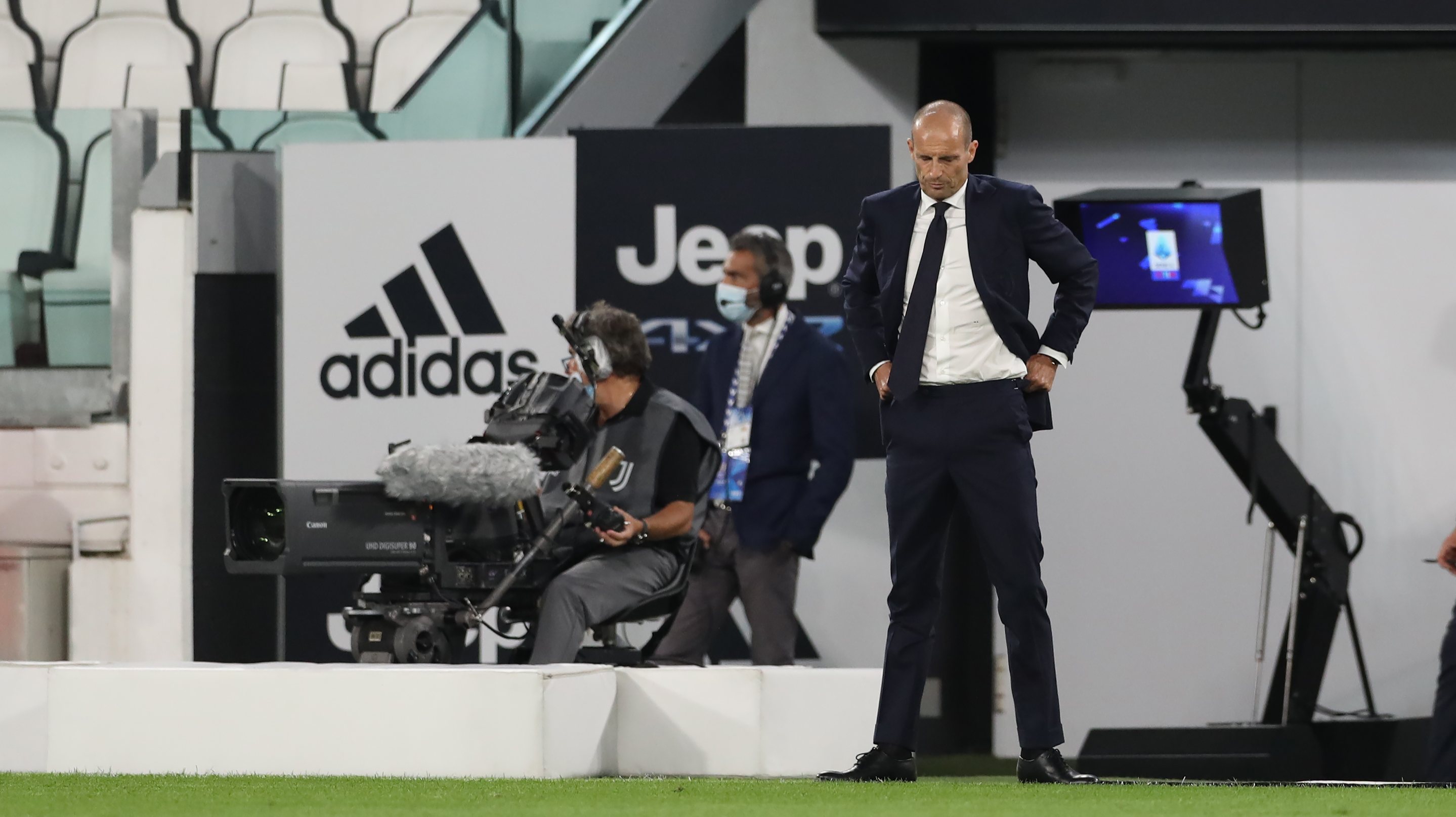 Massimiliano Allegri é o treinador da Juventus, agora &quot;orfã&quot; de um goleador