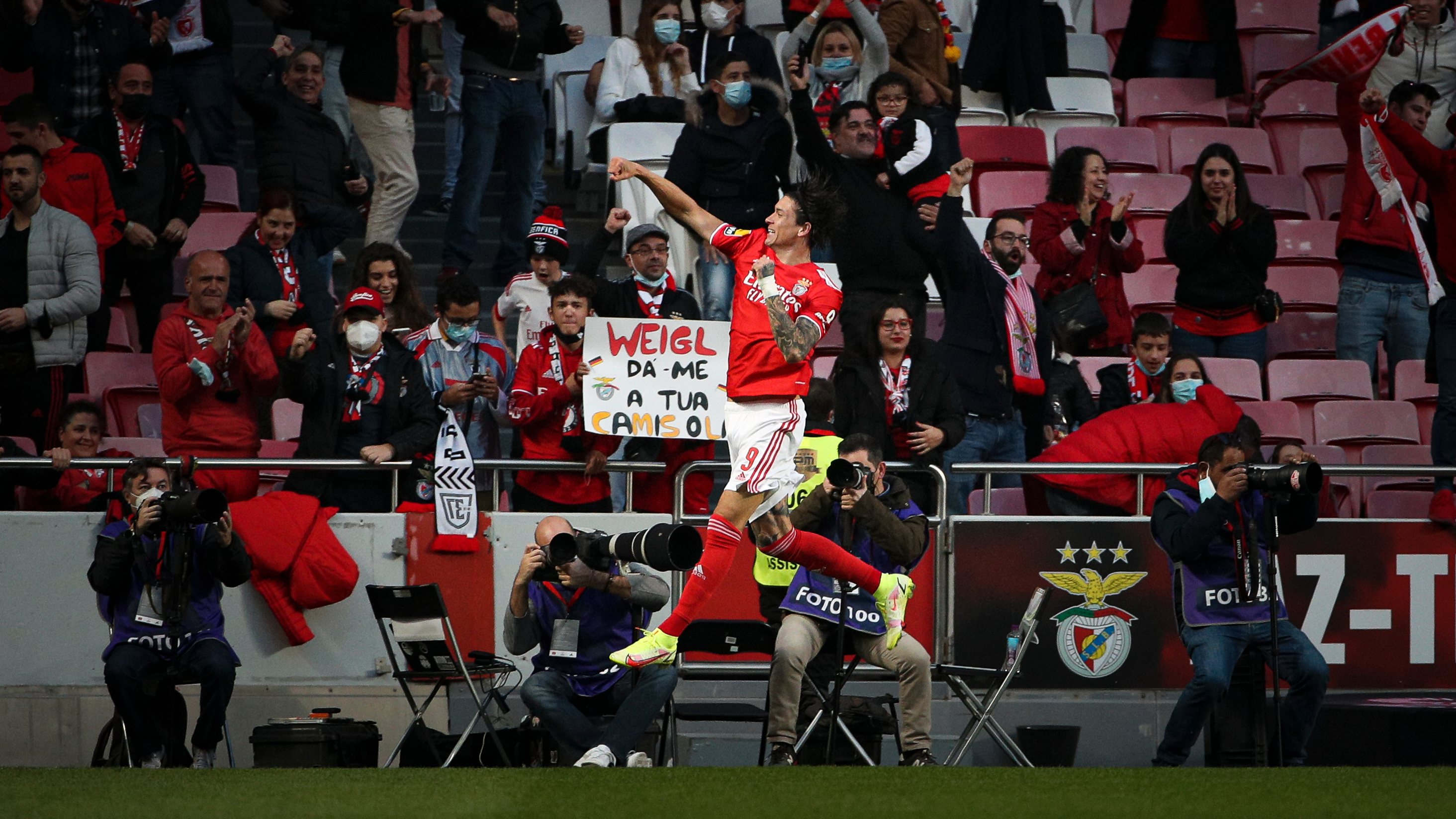 Golo de Darwin Núnez durante o jogo entre o Sport Lisboa e Benfica e o Club Sport Marítimo no estádio da Luz, a contar para a 15ª jornada da Primeira Liga 2021/22. Lisboa, 19 de Dezembro de 2021 FILIPE AMORIM/OBSERVADOR