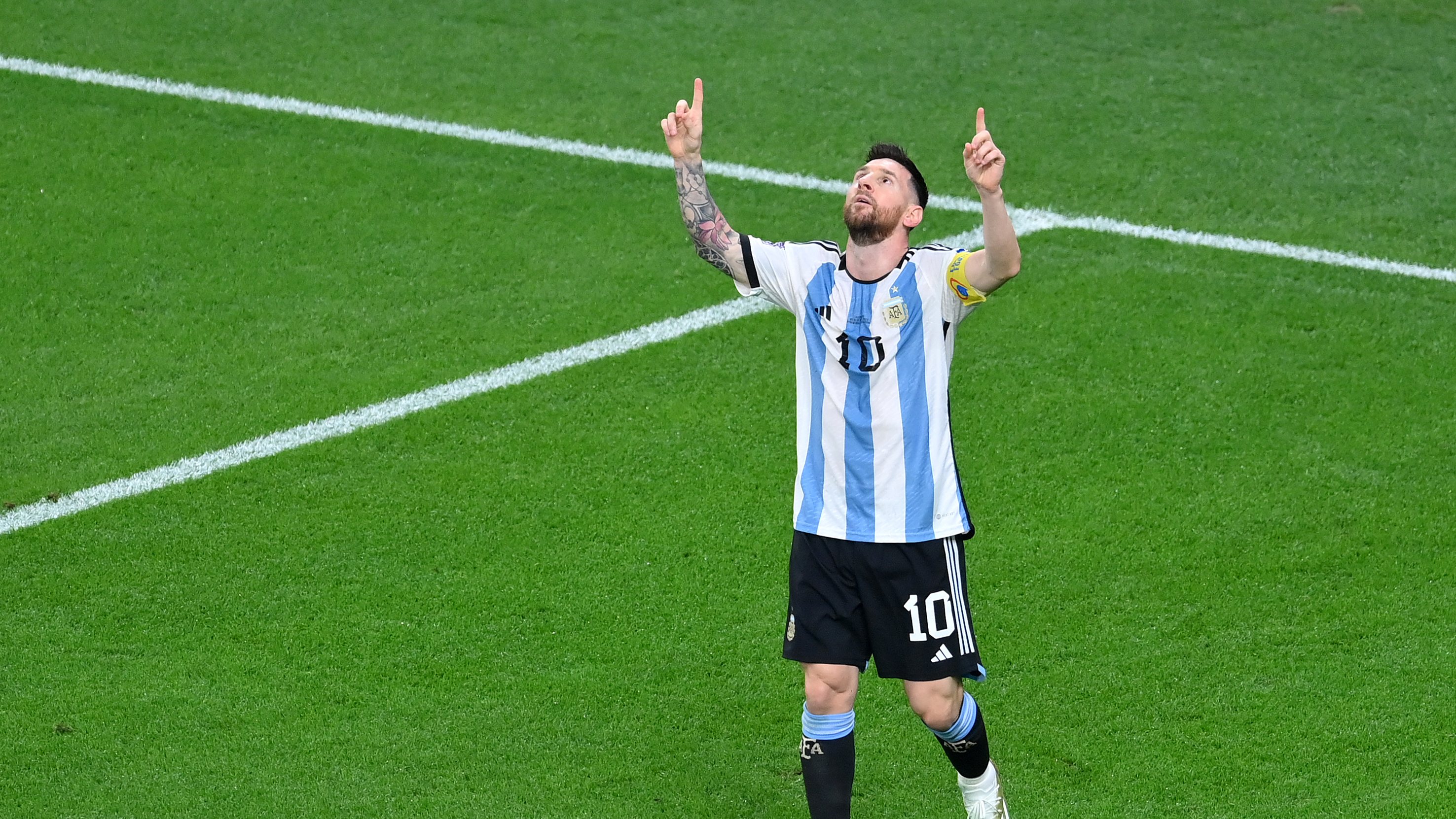 Lionel Messi marcou pela primeira vez num encontro da segunda fase do Campeonato do Mundo na quinta presença