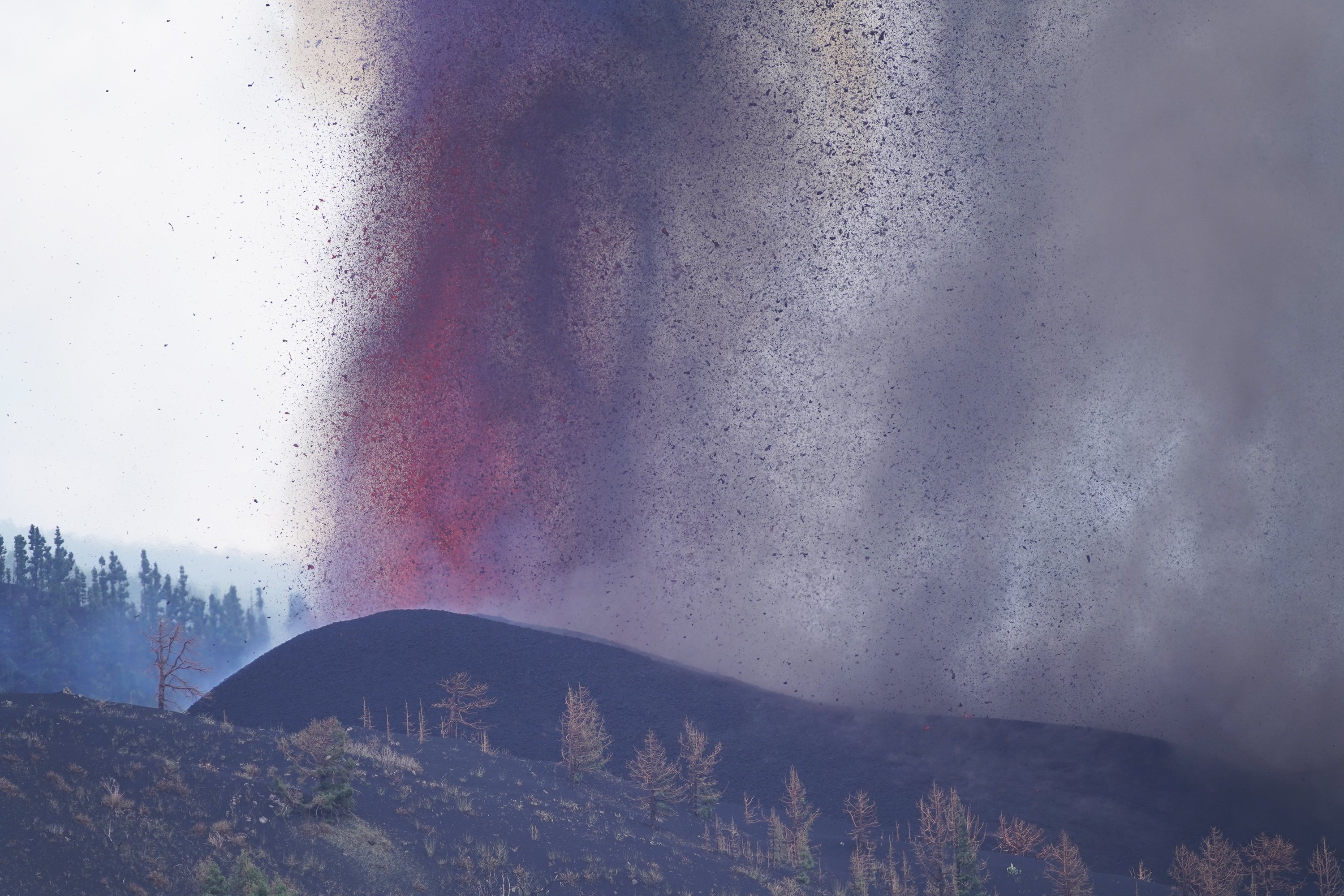 Thousands Evacuated As Volcano Erupts On Spain&#039;s La Palma Island