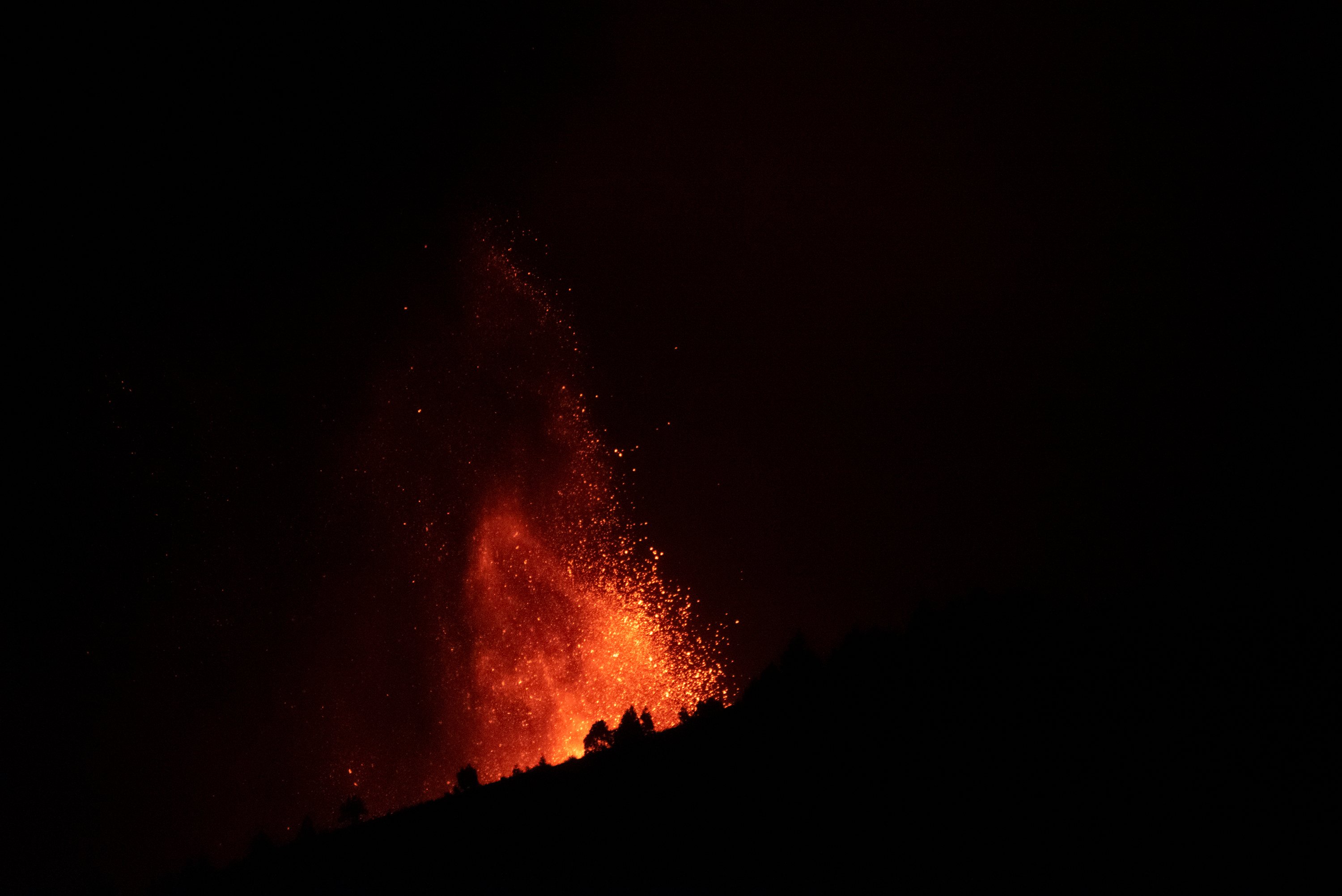 La Palma Volcano Continues To Erupt