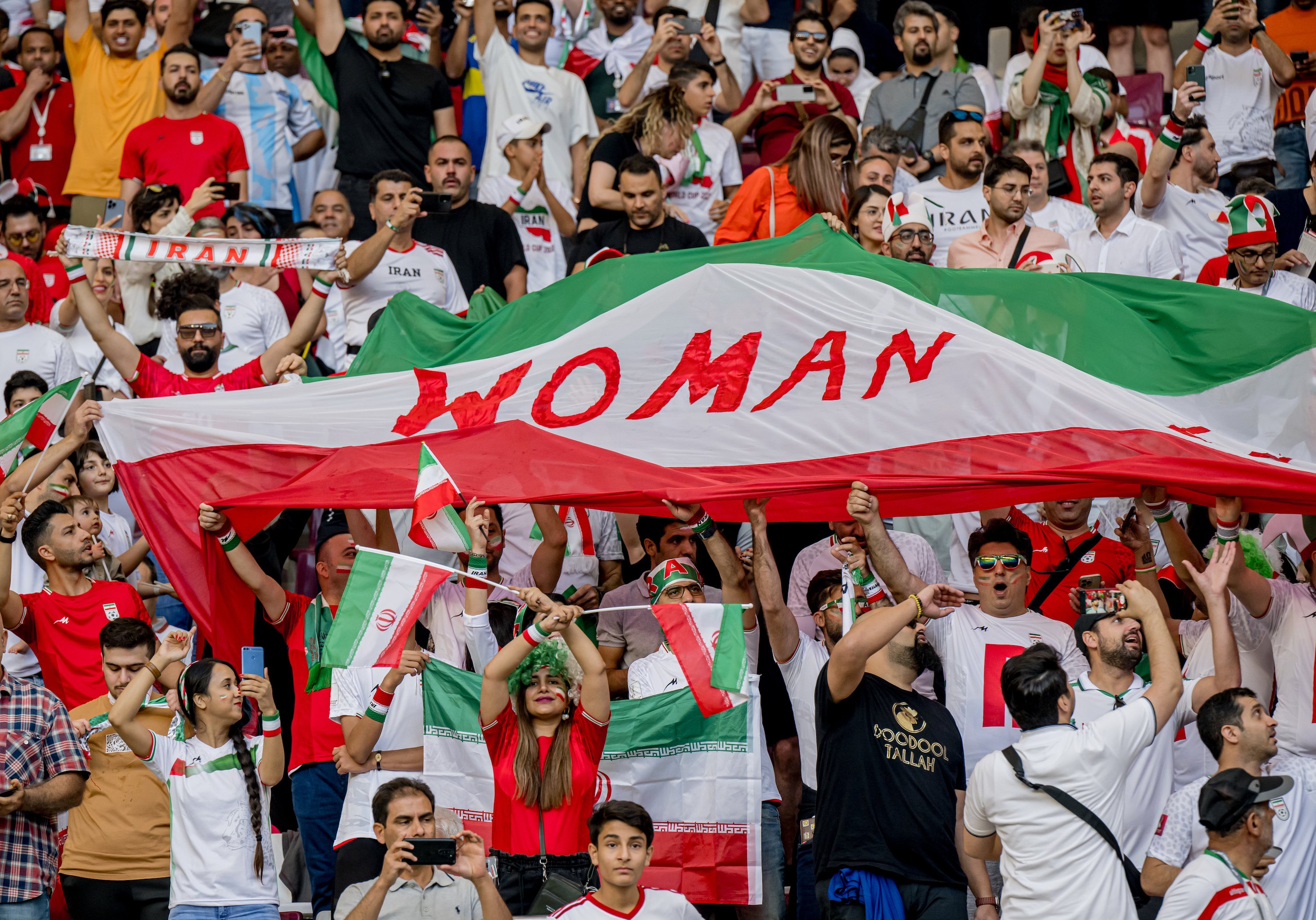 O futebol pouco interessou entre ingleses e iranianos