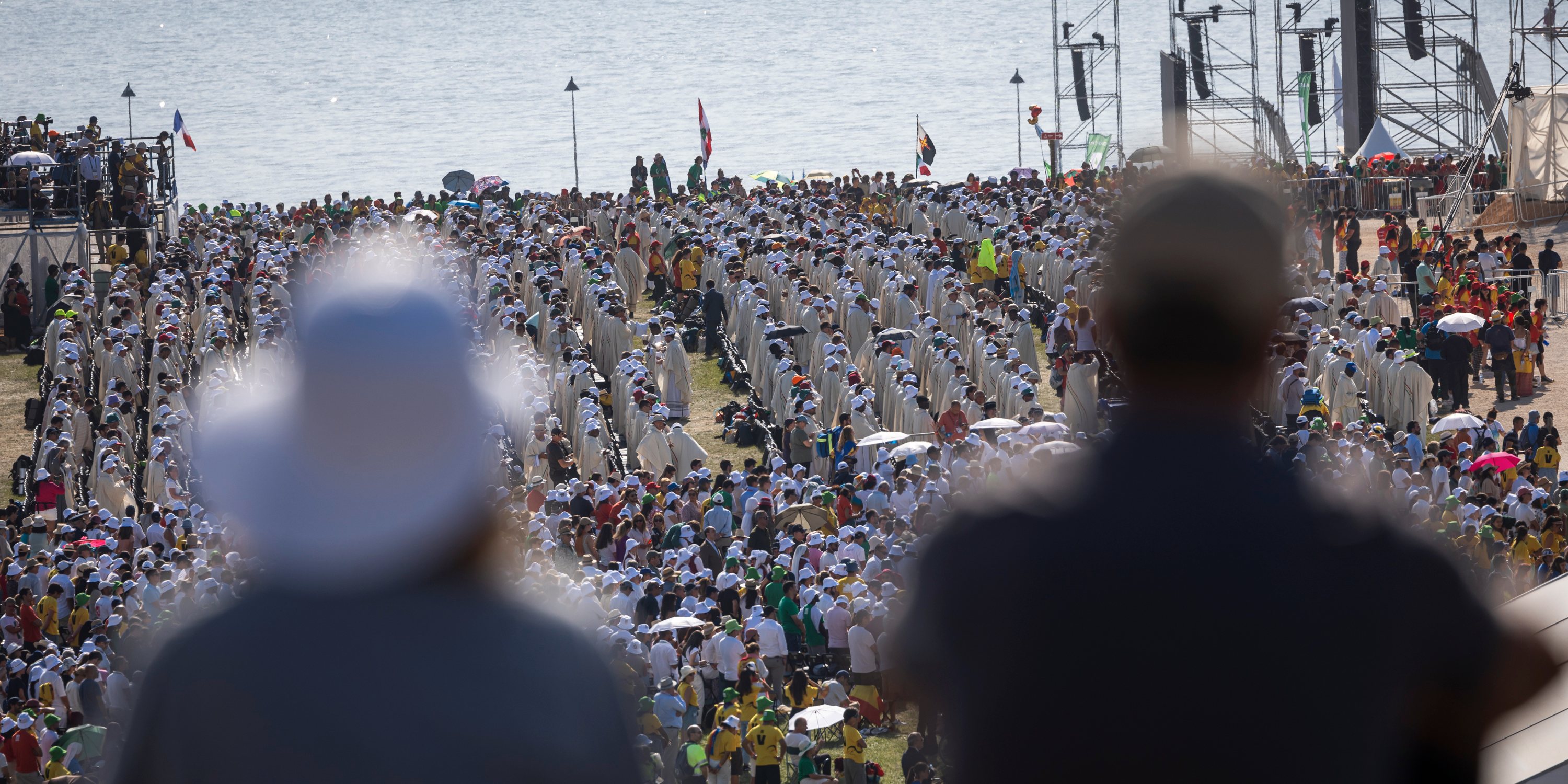 Um milhão e meio de pessoas assistiram este domingo à Missa de Envio, no Campo da Graça, em Lisboa