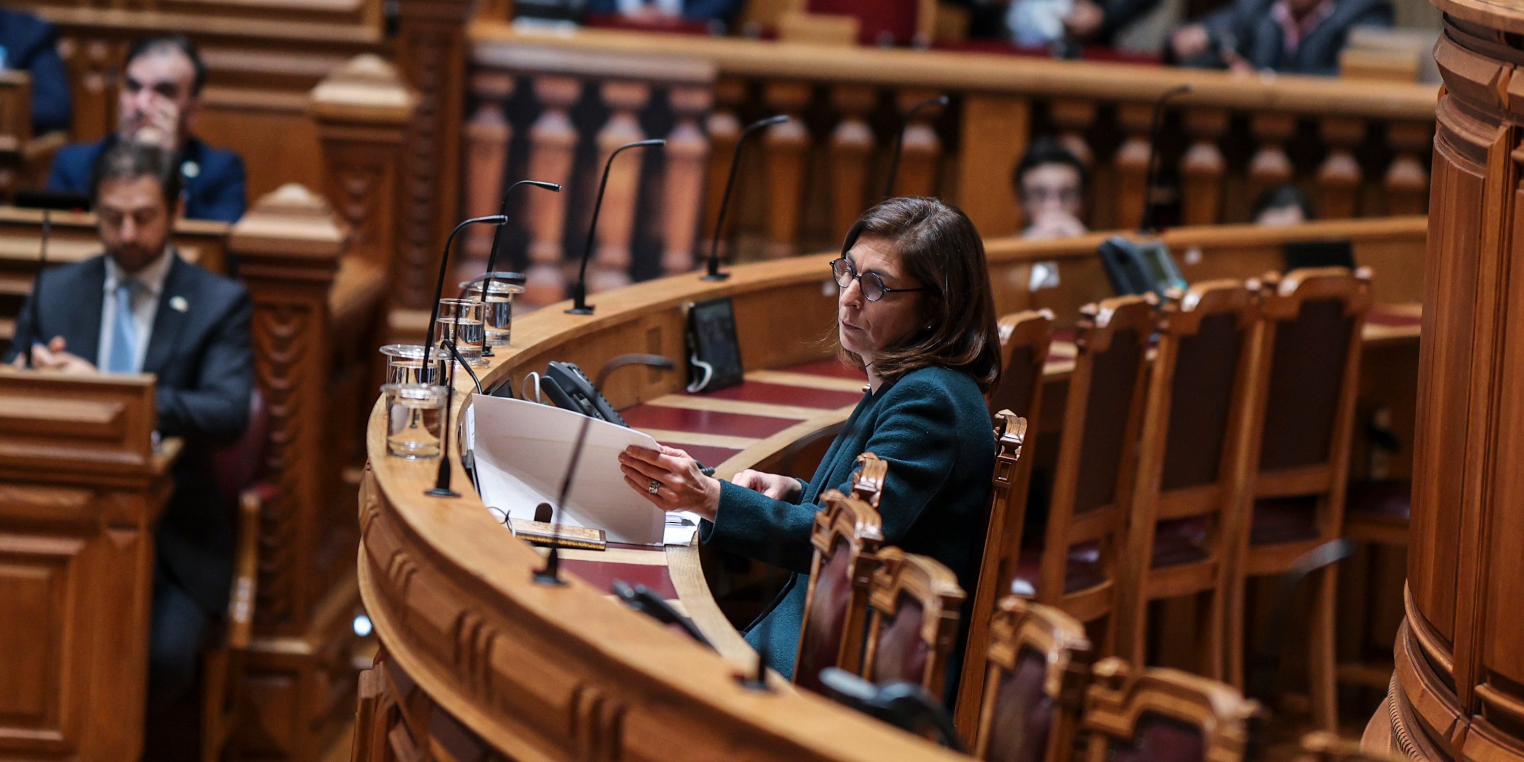 Ana Catarina Mendes foi a representante do Governo no debate de urgência