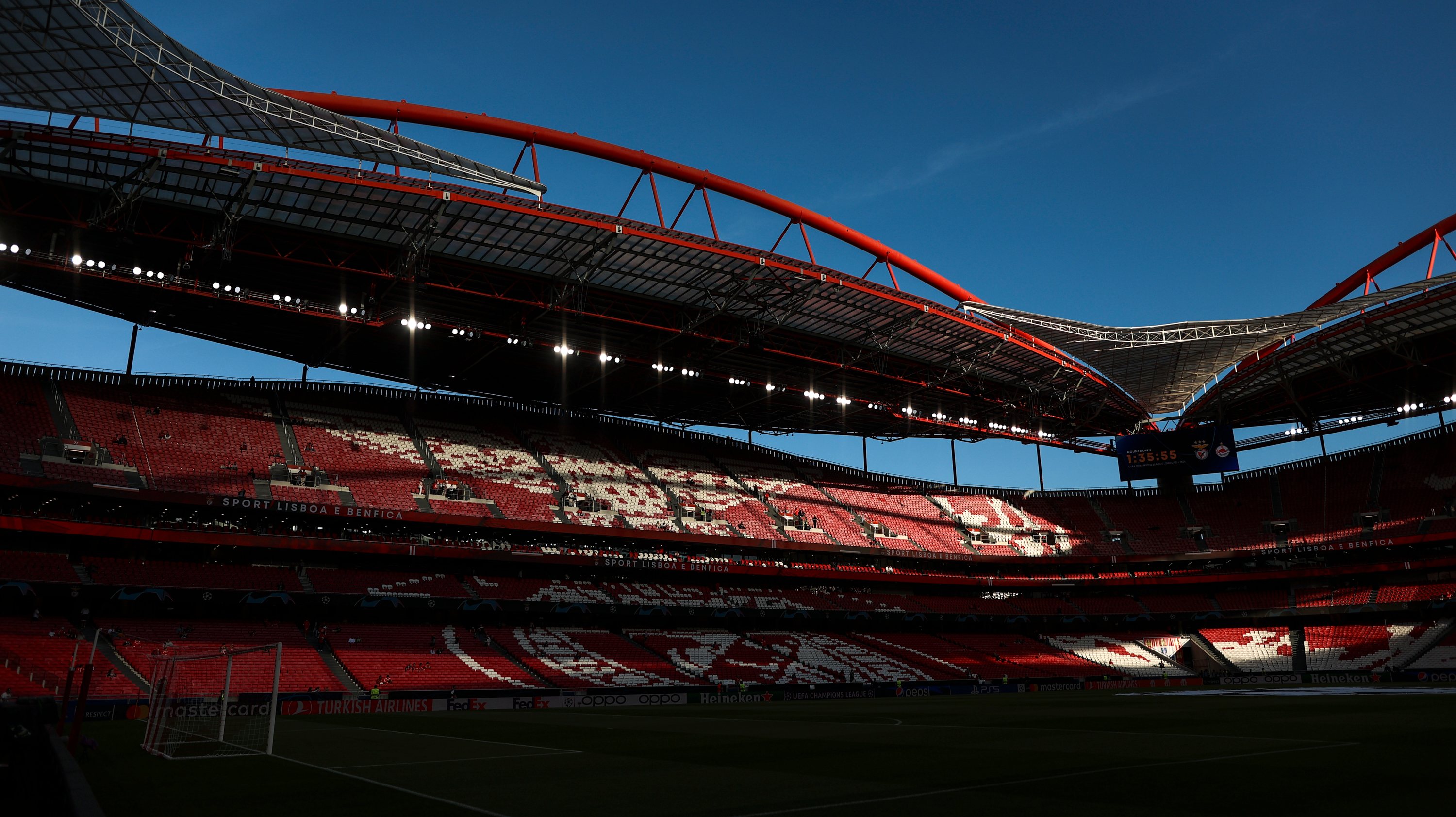 Portugal espera receber uma meia-final do Campeonato do Mundo no Estádio da Luz, com capacidade de 65.000 pessoas. Questão? Barcelona também pediu e uma deverá ser sempre de Marrocos