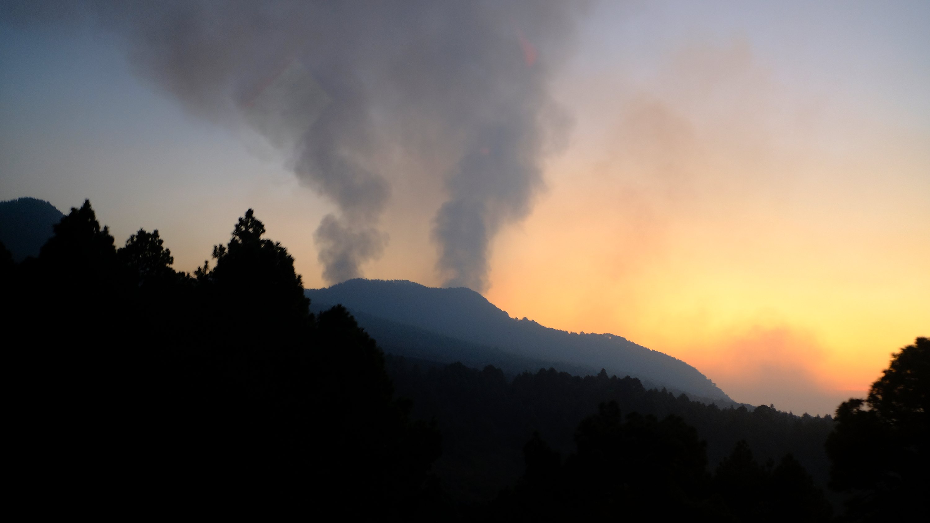 O vulcão Cumbre Vieja, em La Palma, está em erupção desde dia 19 de setembro