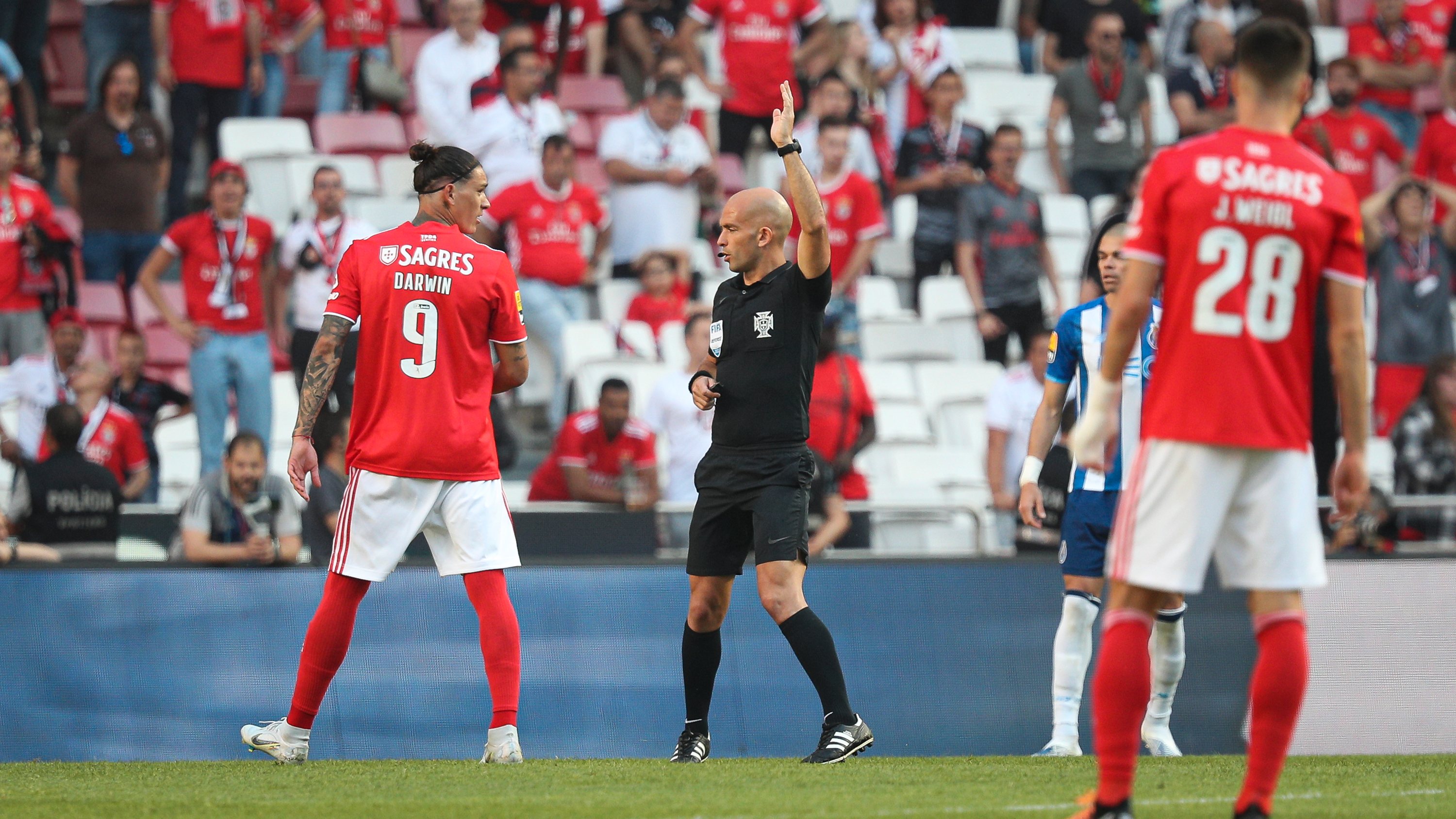 Golo anulado a Darwin Núñez foi o principal foco de protestos dos encarnados após a derrota com o FC Porto