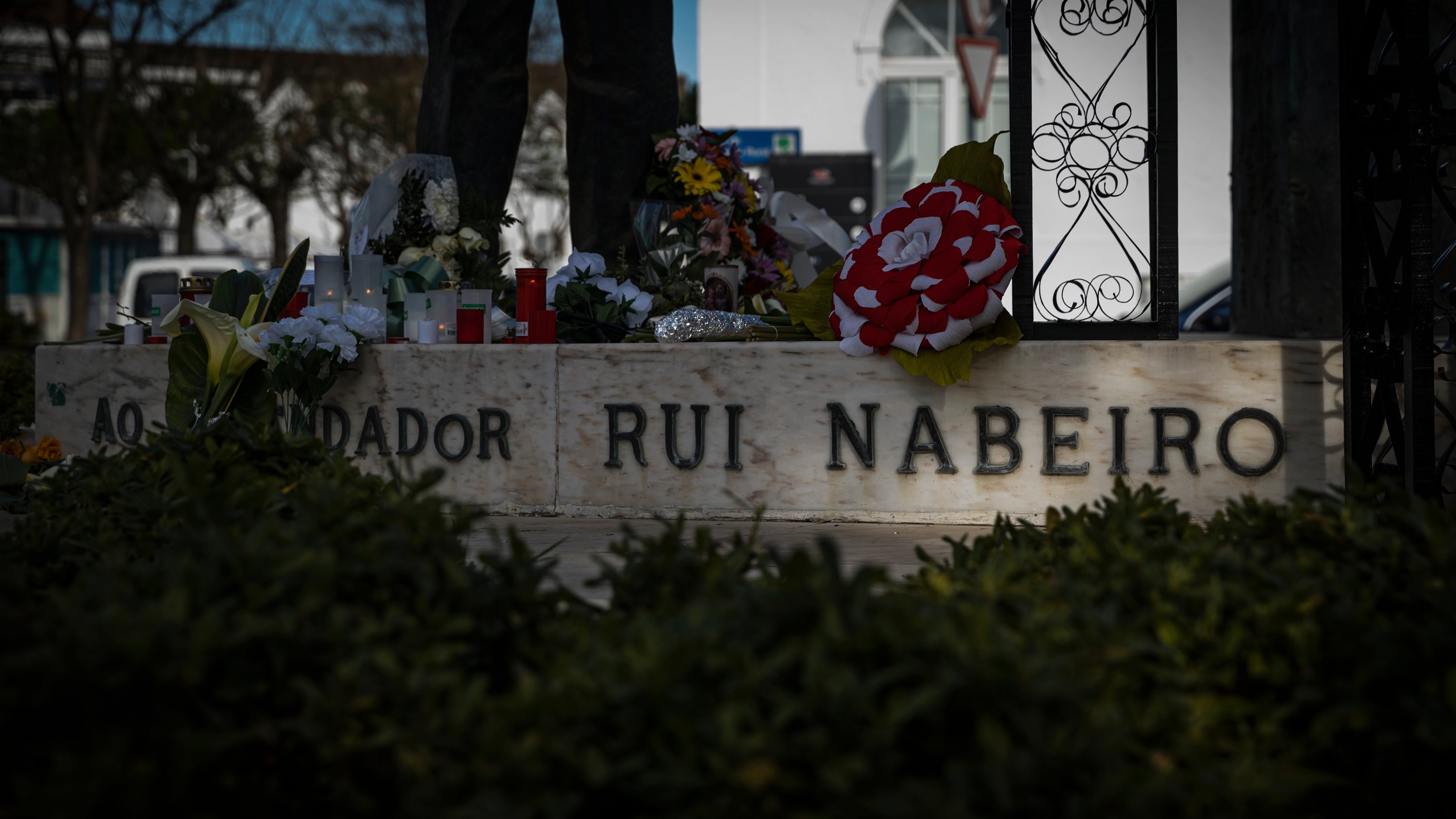 Para evocar o fundador do Grupo Nabeiro — Delta Cafés, está a ser preparada uma homenagem naquela vila alentejana, precisamente no dia em que vai ser assinalado o primeiro aniversário da sua morte, no dia 19 de março, terça-feira