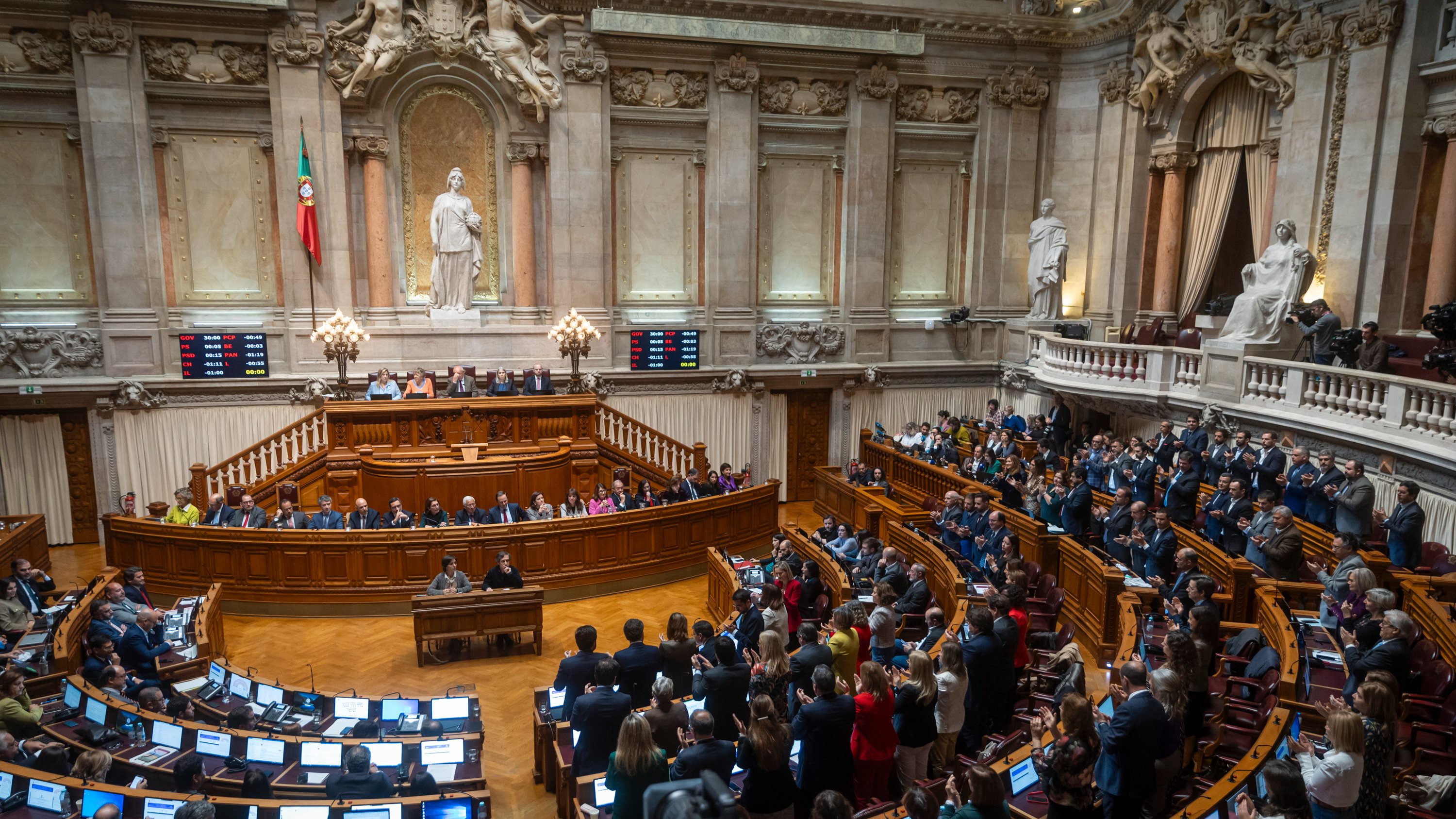 Após eleições antecipadas e enquanto se aguarda pelos votos dos emigrantes, a Lusa perguntou a alguns cidadãos, em Lisboa, que medidas económicas gostavam de ver implementadas na próxima legislatura