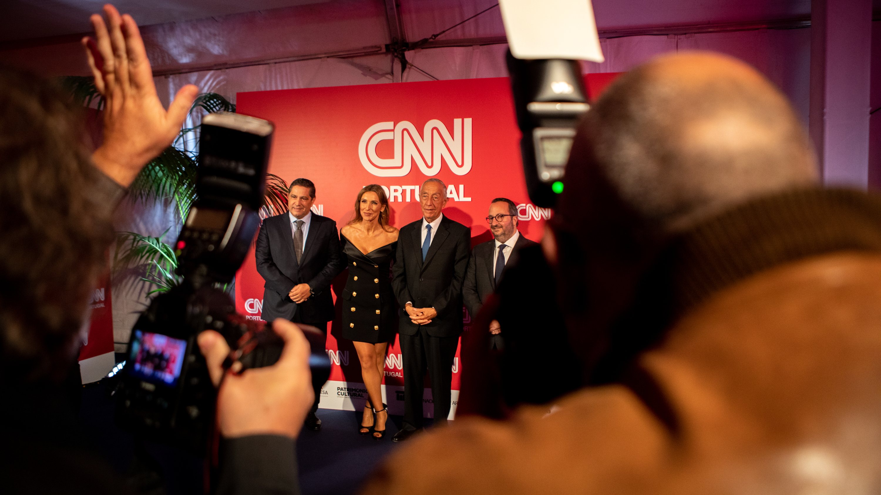 Presidente da República posou ao lado de Mário Ferreira e da mulher e ainda de Rani Raad, da CNN