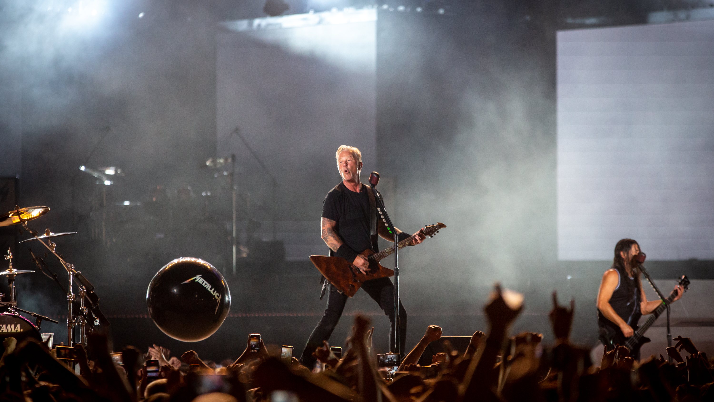 Os Metallica foram os cabeças de cartaz do terceiro dia do NOS Alive e encerraram o palco principal