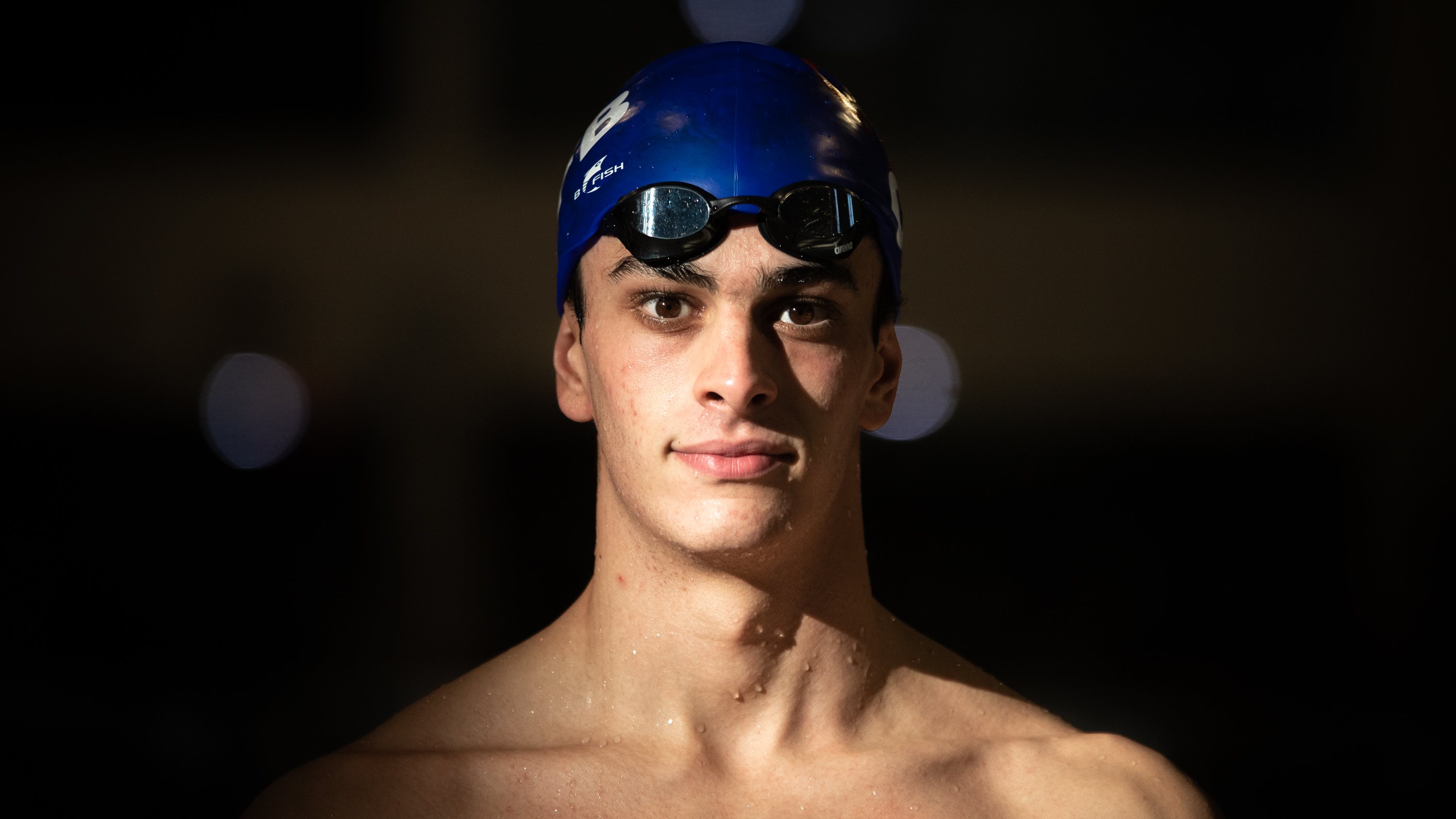 Reportagem &quot;O meu primeiro voto&quot;: Entrevista a Pedro Gomes de 18 anos, que é nadador do Belenenses. Piscinas do Jamor, Lisboa 14 de Janeiro de 2022 TOMÁS SILVA/OBSERVADOR