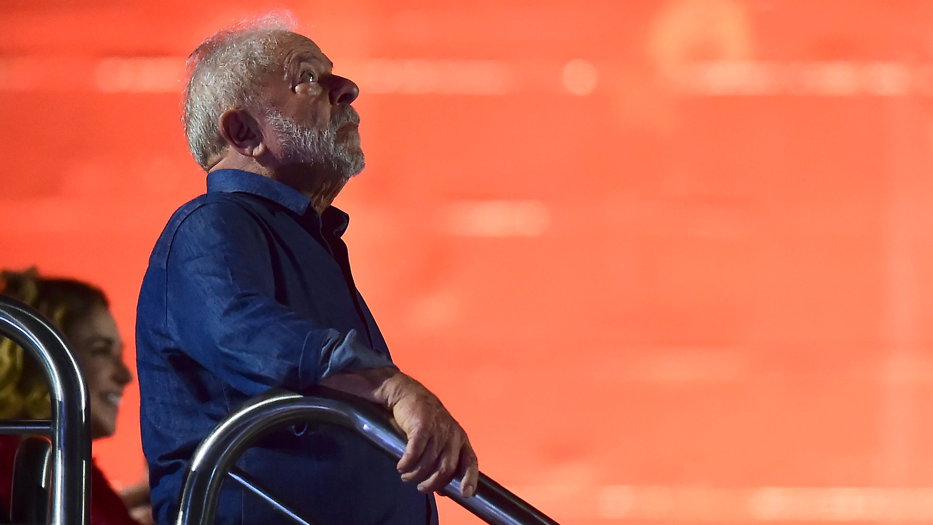 Lula da Silva Defeats Bolsonaro in Presidential Run-off
