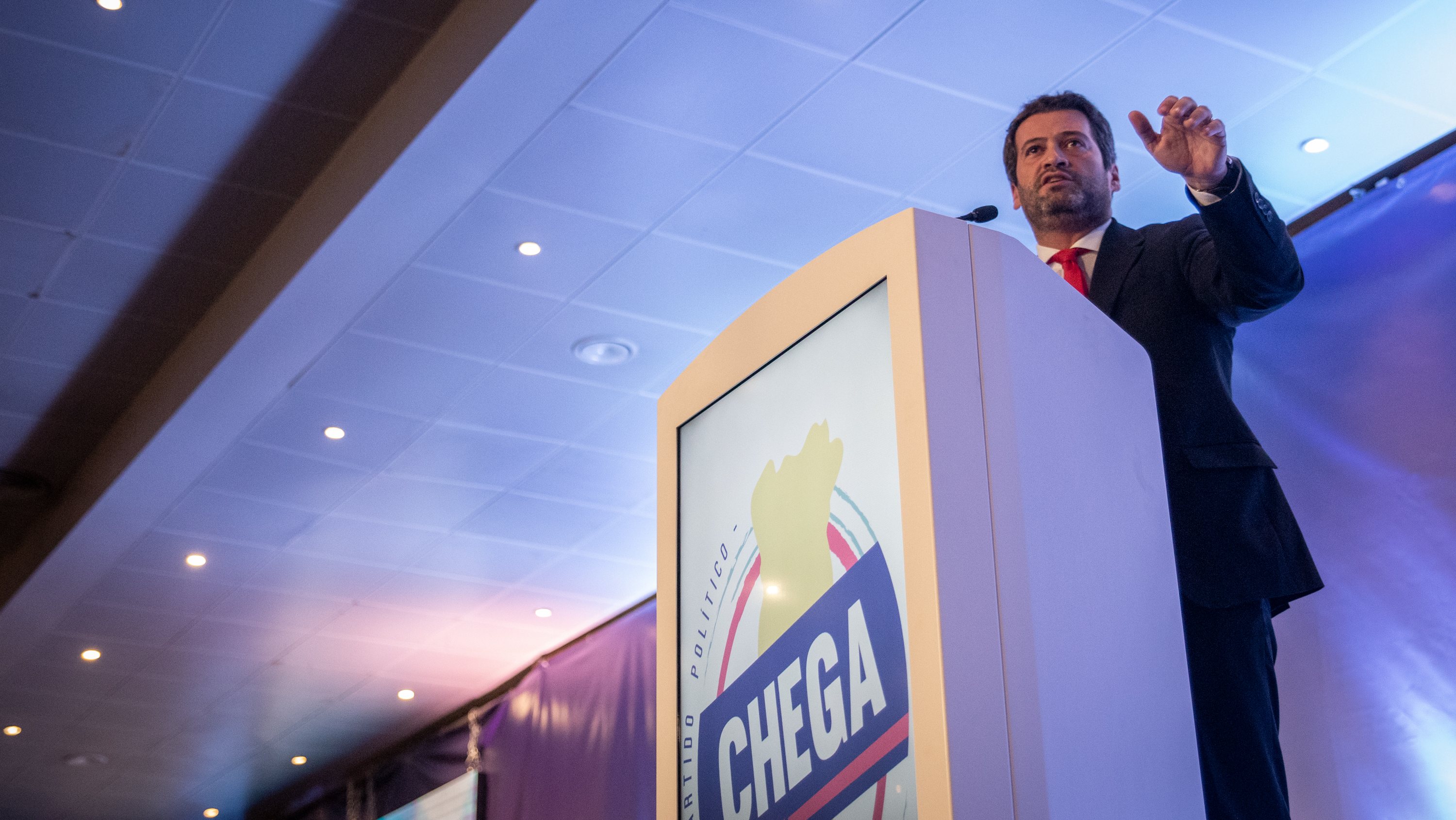 CONGRESSO DO CHEGA: André Ventura, líder do partido CHEGA, no 4º Congresso Nacional do Partido. 26 de Novembro de 2021, Viseu TOMÁS SILVA/OBSERVADOR
