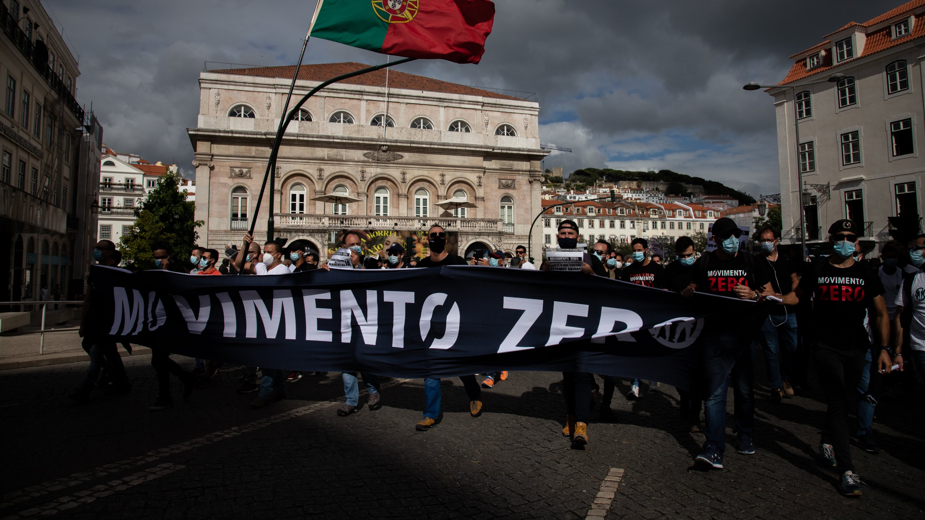 A Zero e a Troca destacam que em Portugal há uma petição com mais de duas mil assinaturas a reclamar a saída do país do tratado e uma outra em toda a Europa com mais de um milhão de subscritores