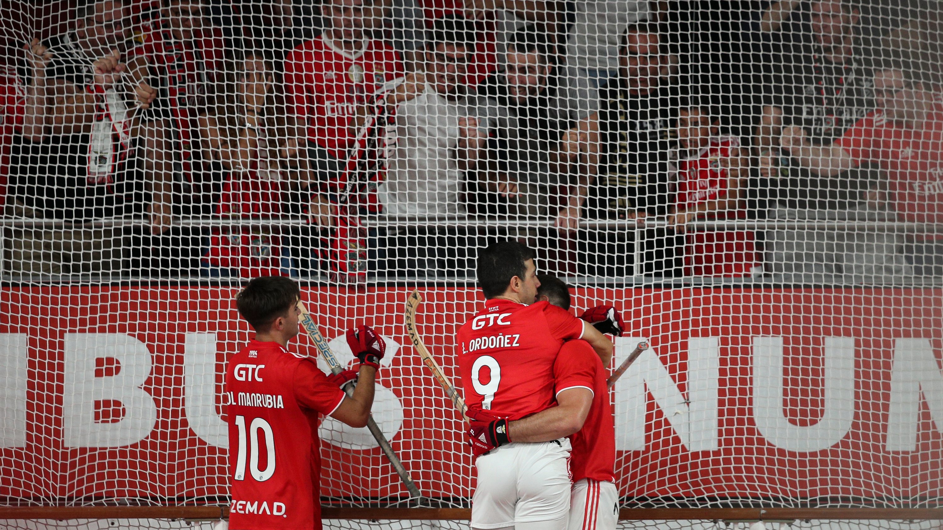 Benfica conseguiu manter o fator casa neste playoff, voltando a ganhar no Pavilhão da Luz e adiando todas as decisões para quarta-feira