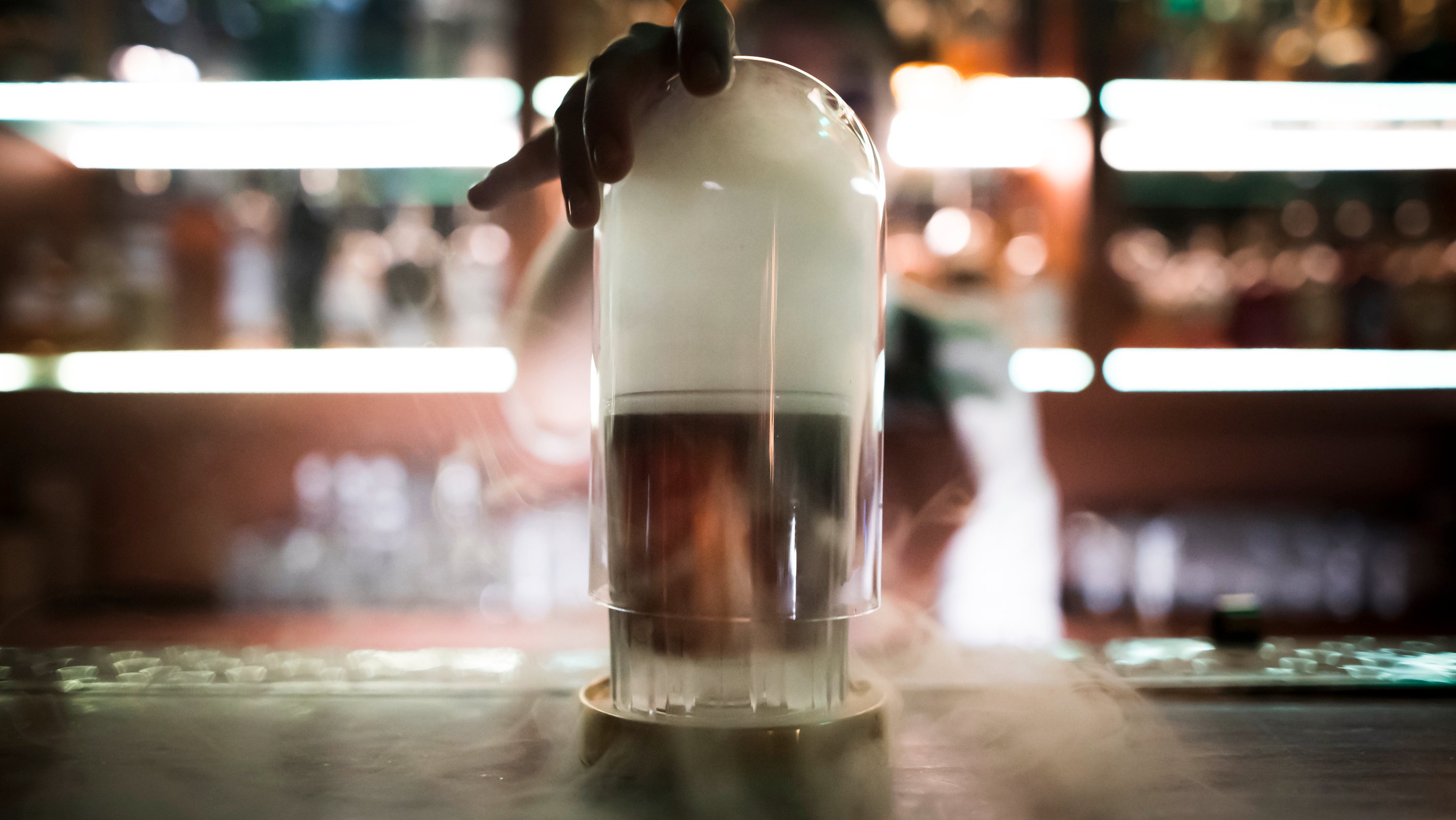 Reportagem no Bar “Red Frog”, que foi eleito um dos 50 melhores bares do mundo. Este bar é conhecido pelos seus cocktails. Spiced Rusty Cheery Lisboa, 15 de Setembro de 2022. FILIPE AMORIM/OBSERVADOR