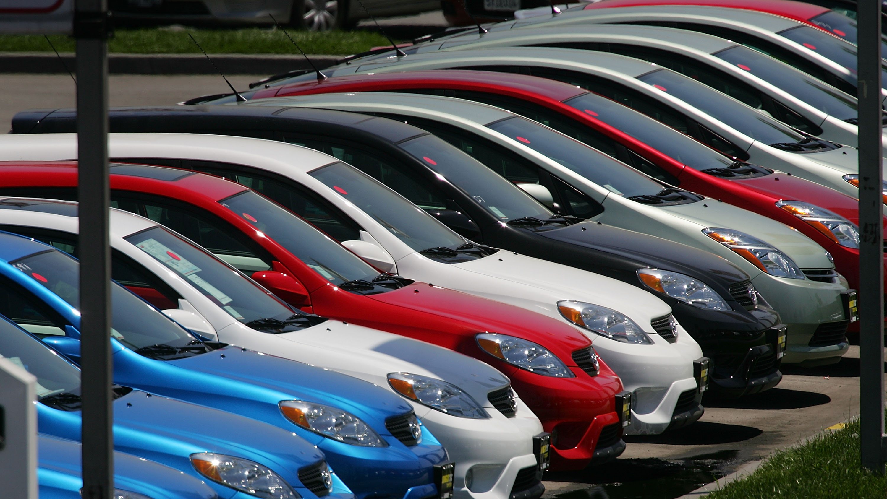 Toyota Surpasses GM In Sales For First Time