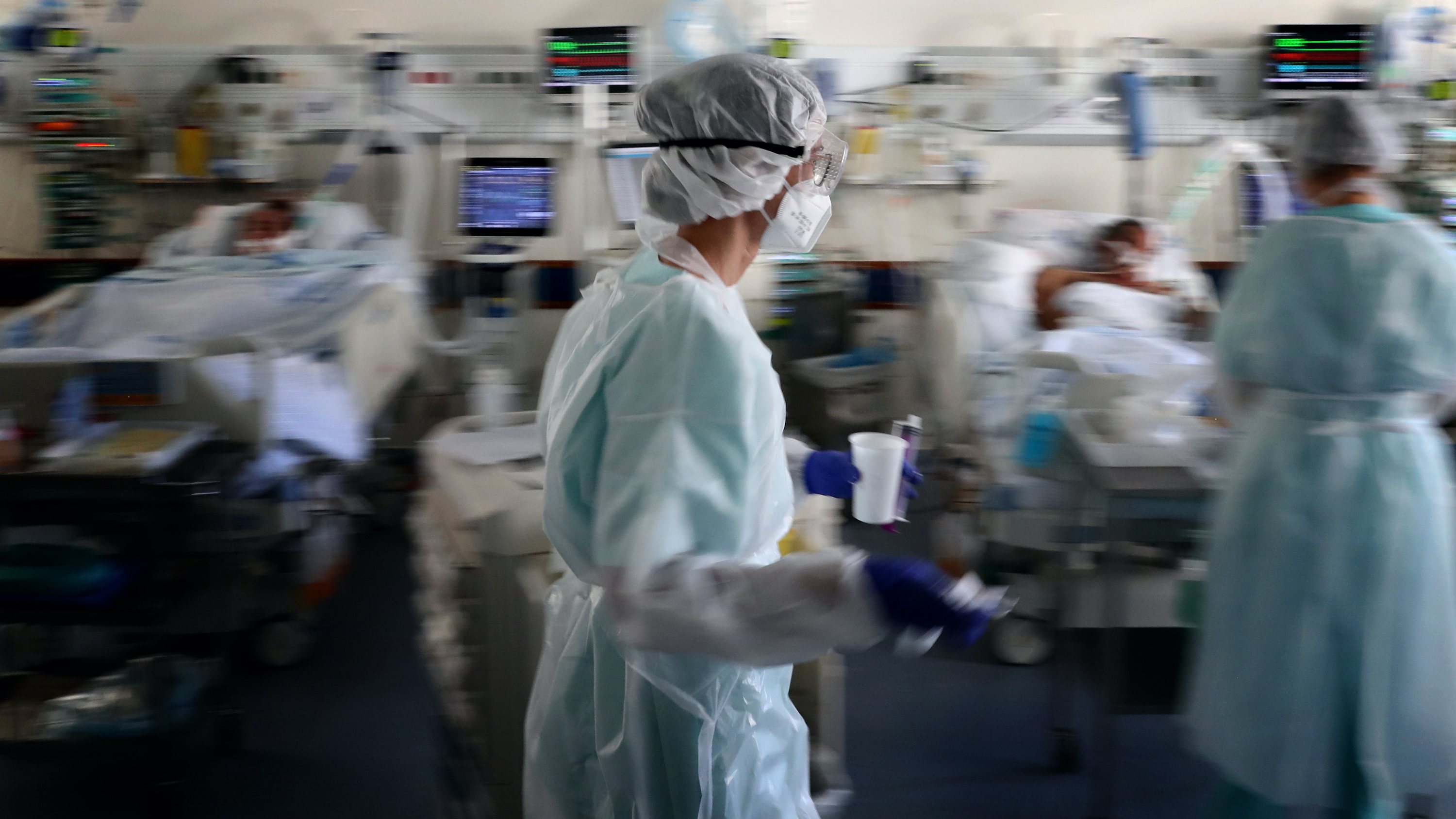 Portugal tem 135 doentes Covid-19 nas unidades de cuidados intensivos, metade do que foi definido como limite crítico