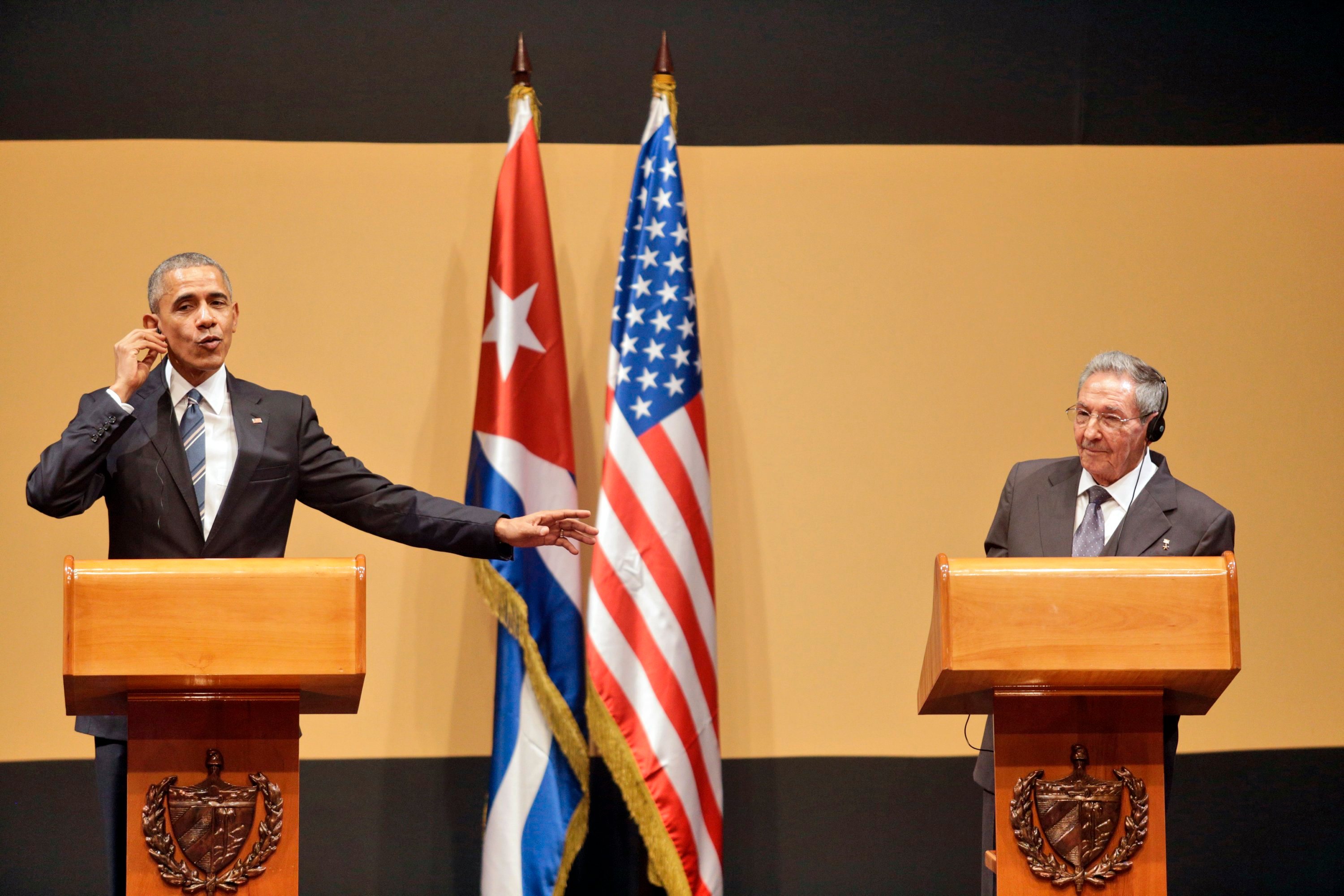 Obama and Raul Castro Give Joint Press Conference