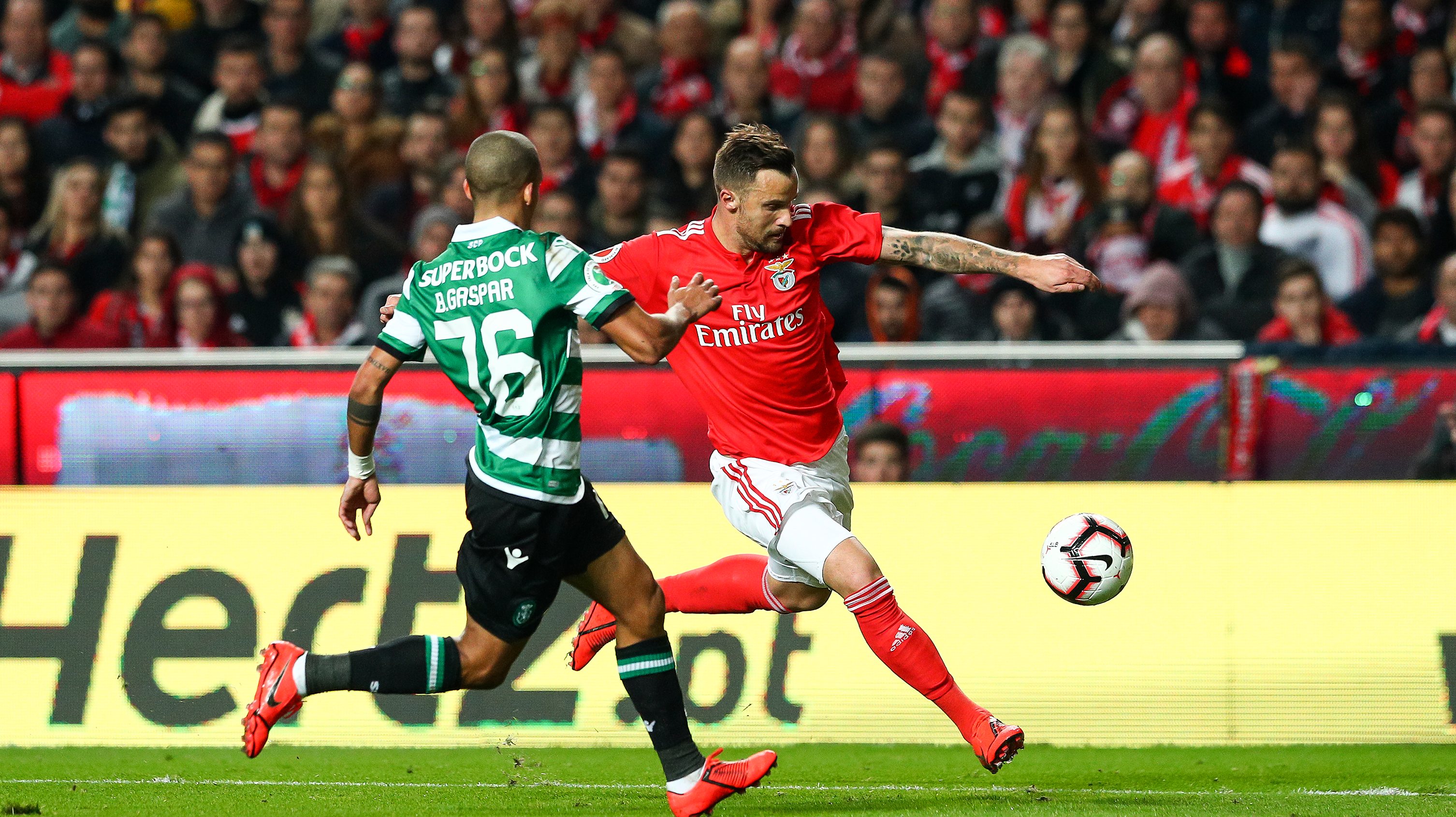 Benfica-Sporting, marcado para o início de dezembro, poderá contar com cerca de 65.000 espectadores nas bancadas da Luz