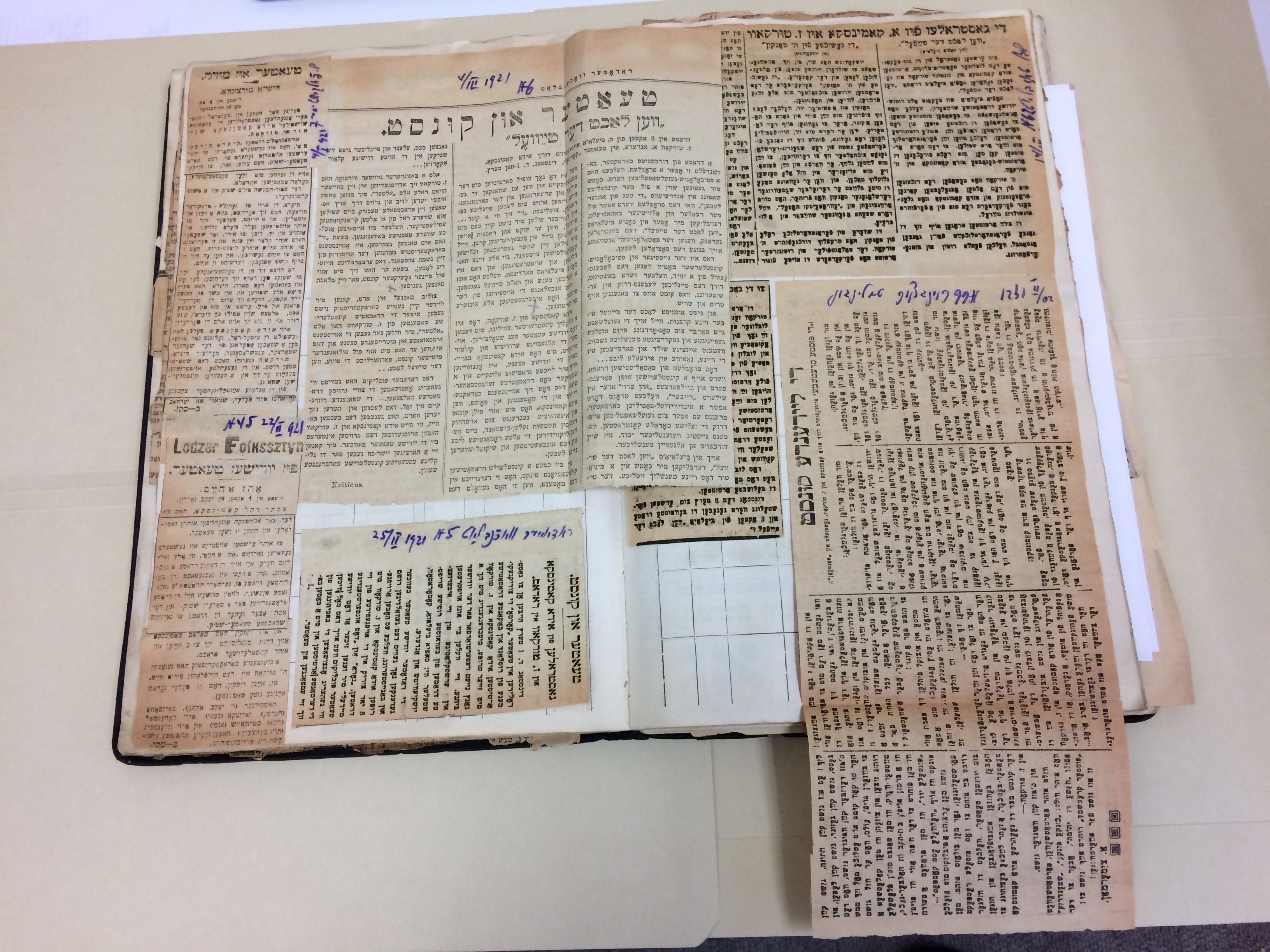Documentos judaicos que se achava terem sido perdidos durante o Holocausto