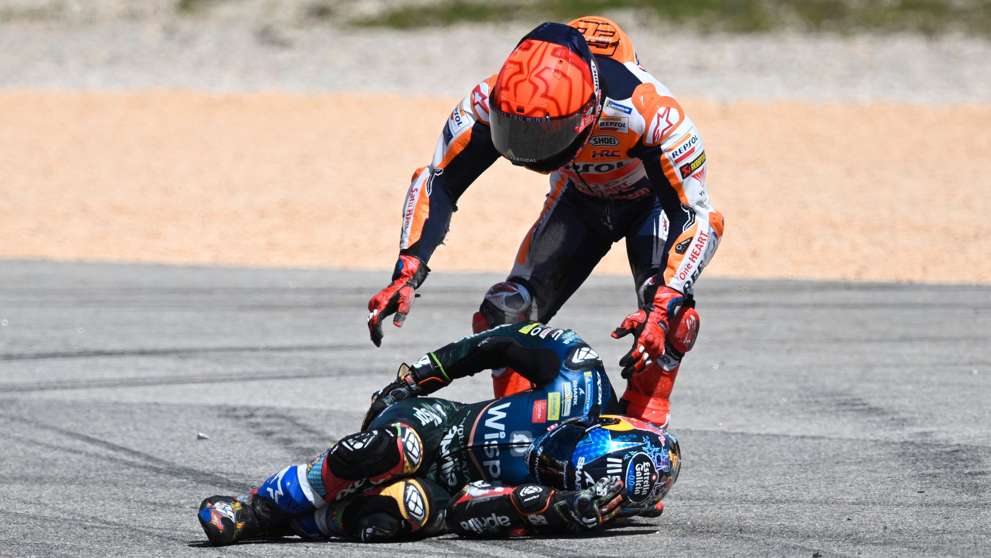 VÍDEO: O acidente entre Márquez e Oliveira na MotoGP em Portugal