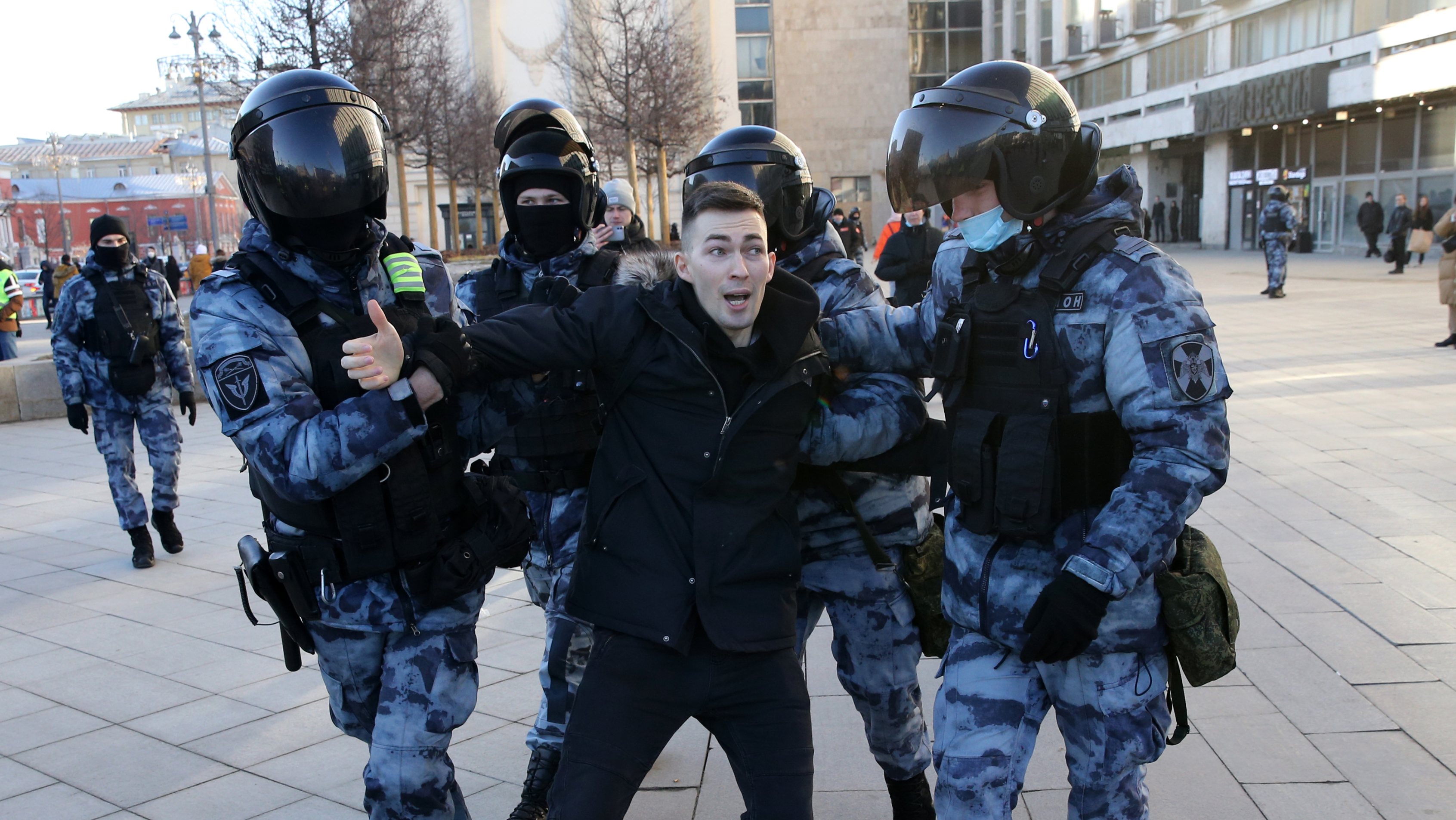 Rússia x Ucrânia: Anonymous diz que bloqueou sites russos