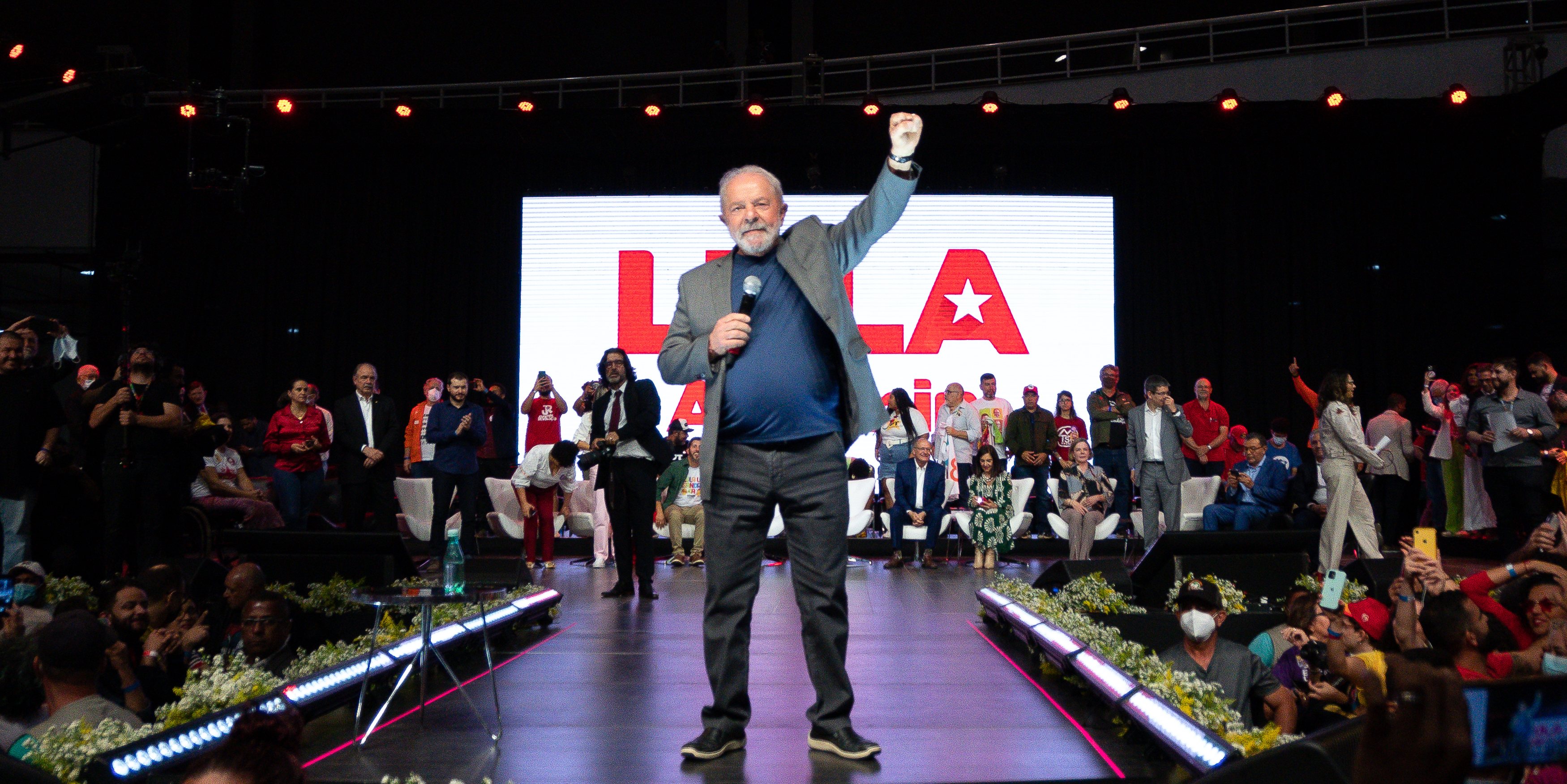 Lula Continues Campaign Agenda Despite Escalate in Pre-Election Political Violence