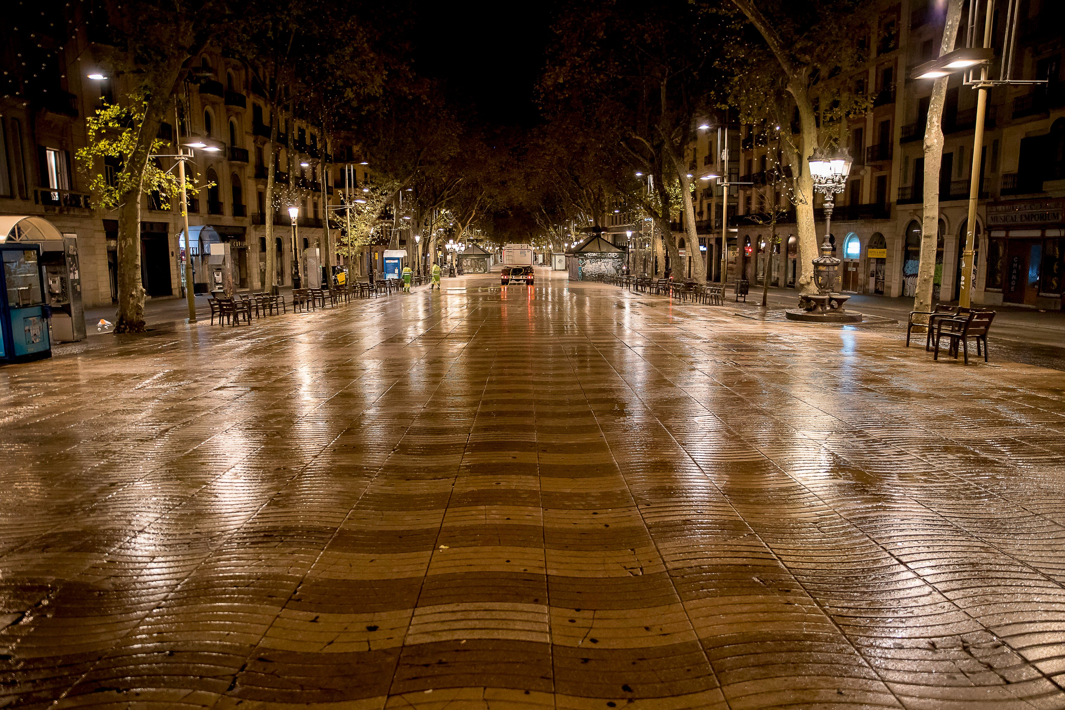 First Night Of Curfew In Barcelona
