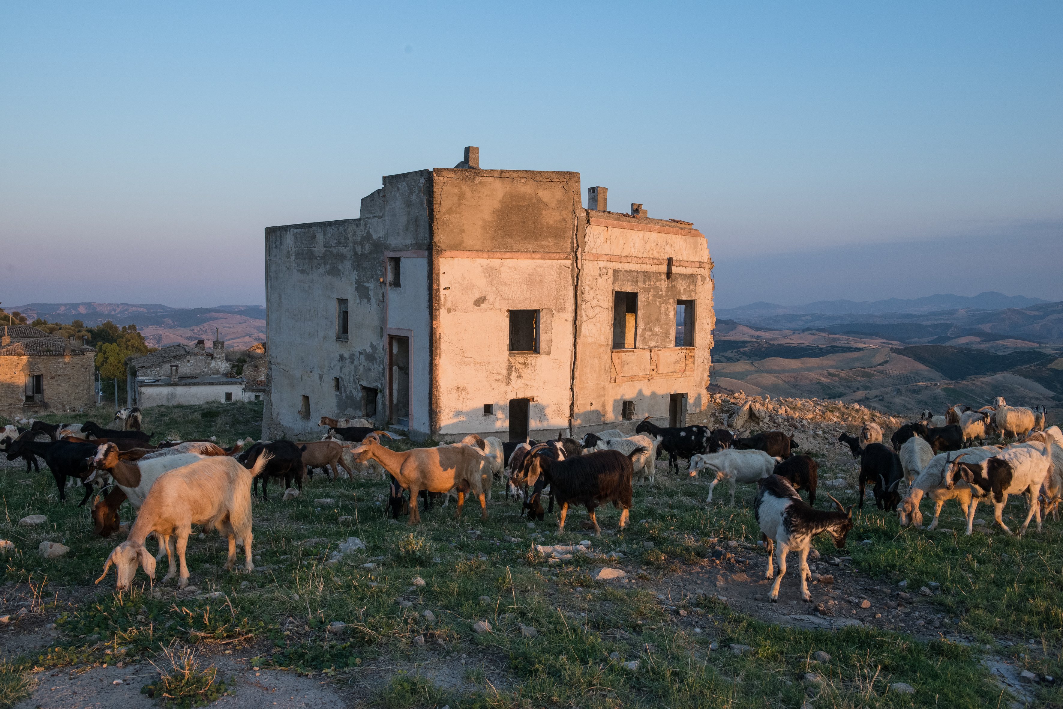 Cidades abandonadas: Craco, Itália