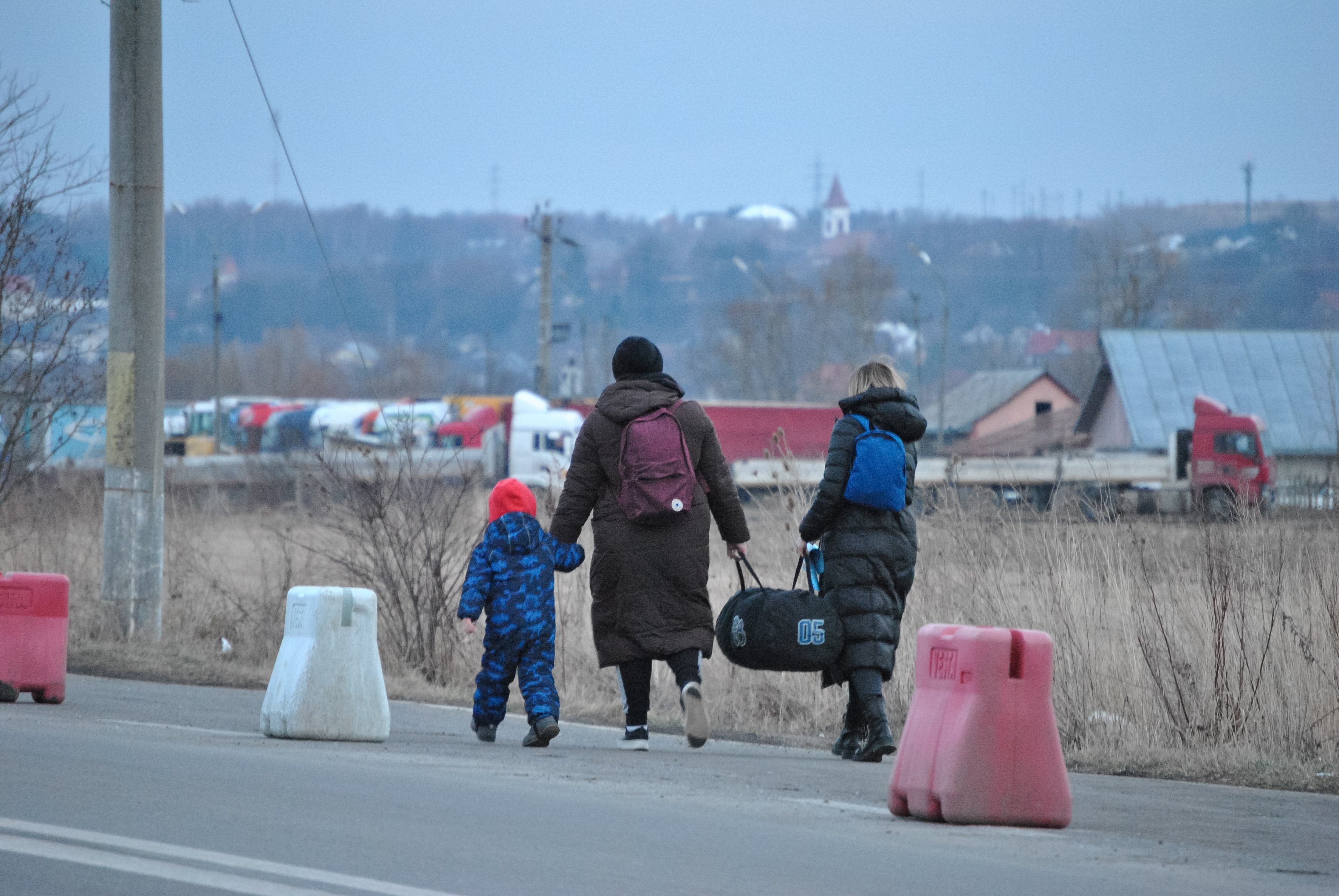 Refugiados da guerra na Ucrânia chegam à Roménia